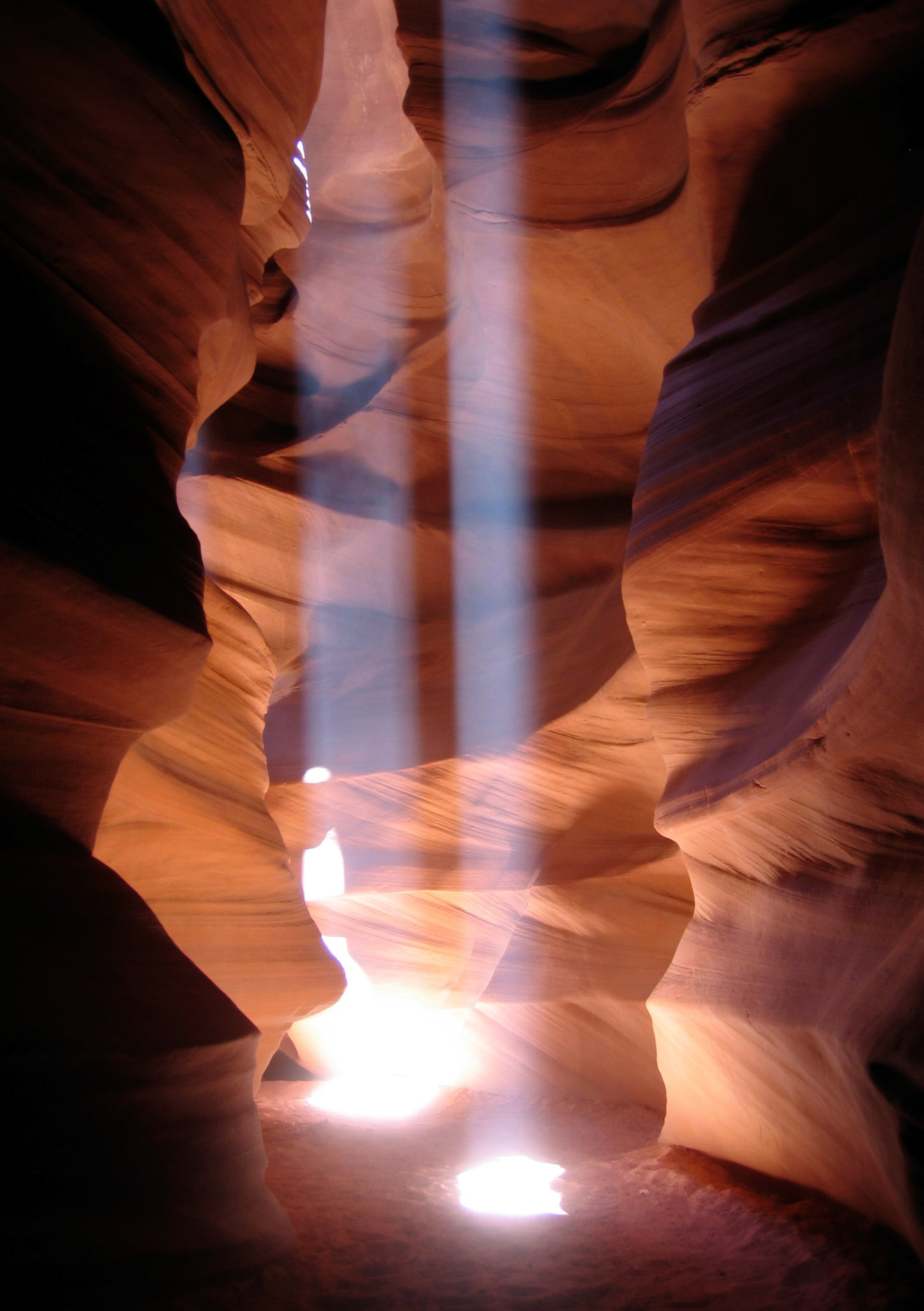 It was really hard to get a shot without any people in it, but I managed to snag this one. All the soft indirect lighting makes the canyon walls appear much smoother than they actually are.