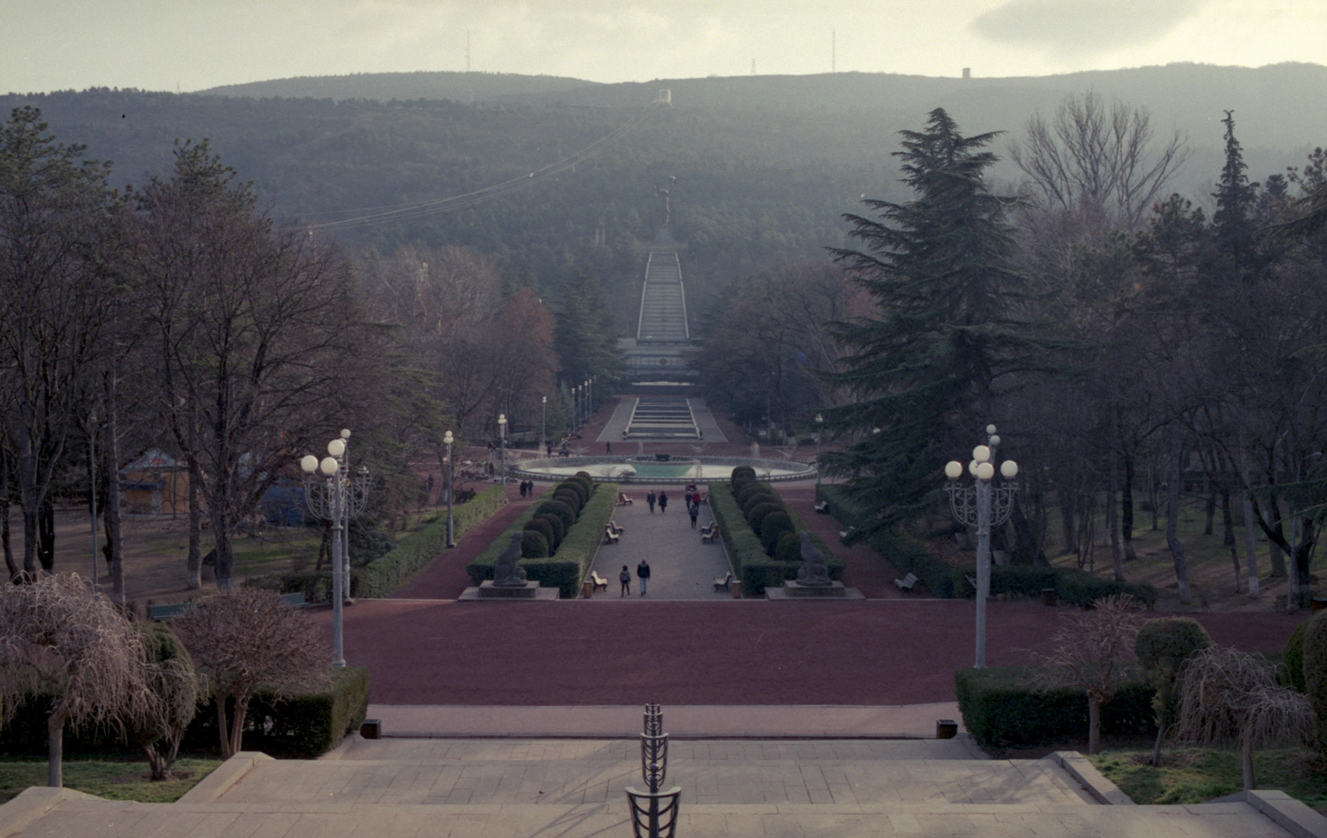 Nikon F3 / C200