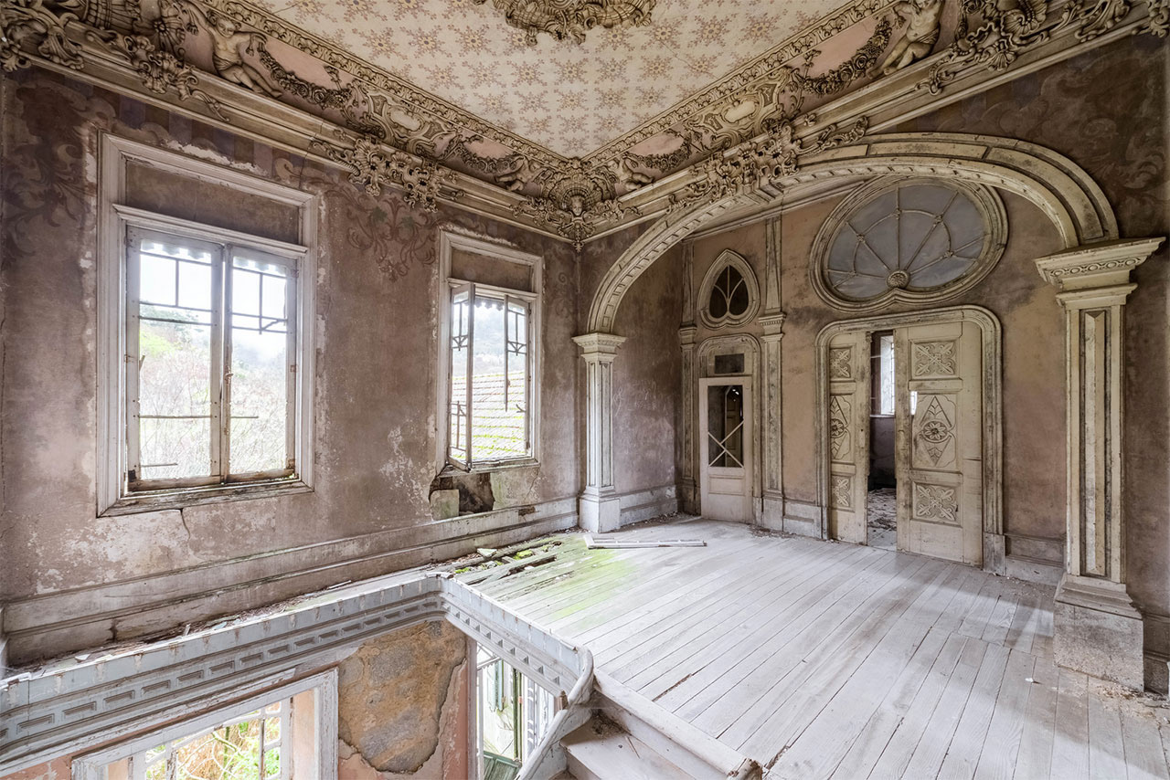 Et si la vie n'était qu'un rêve / Art Deco Villa, Portugal