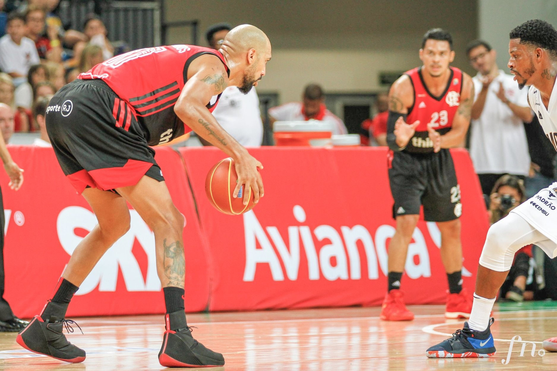 NBB CAIXA: Flamengo 74 x 88 Mogi (SP) Lances da partida entre Flamengo 74 x 88 Mogi (SP), válida pelas semifinais da NBB / Caixa, temporada 2017/2018, na Arena Carioca 1, localizada no Parque Olímpico da Barra, no Rio de Janeiro (RJ), nesta sexta (04.05.2018). (Foto: Fred Nogueira)