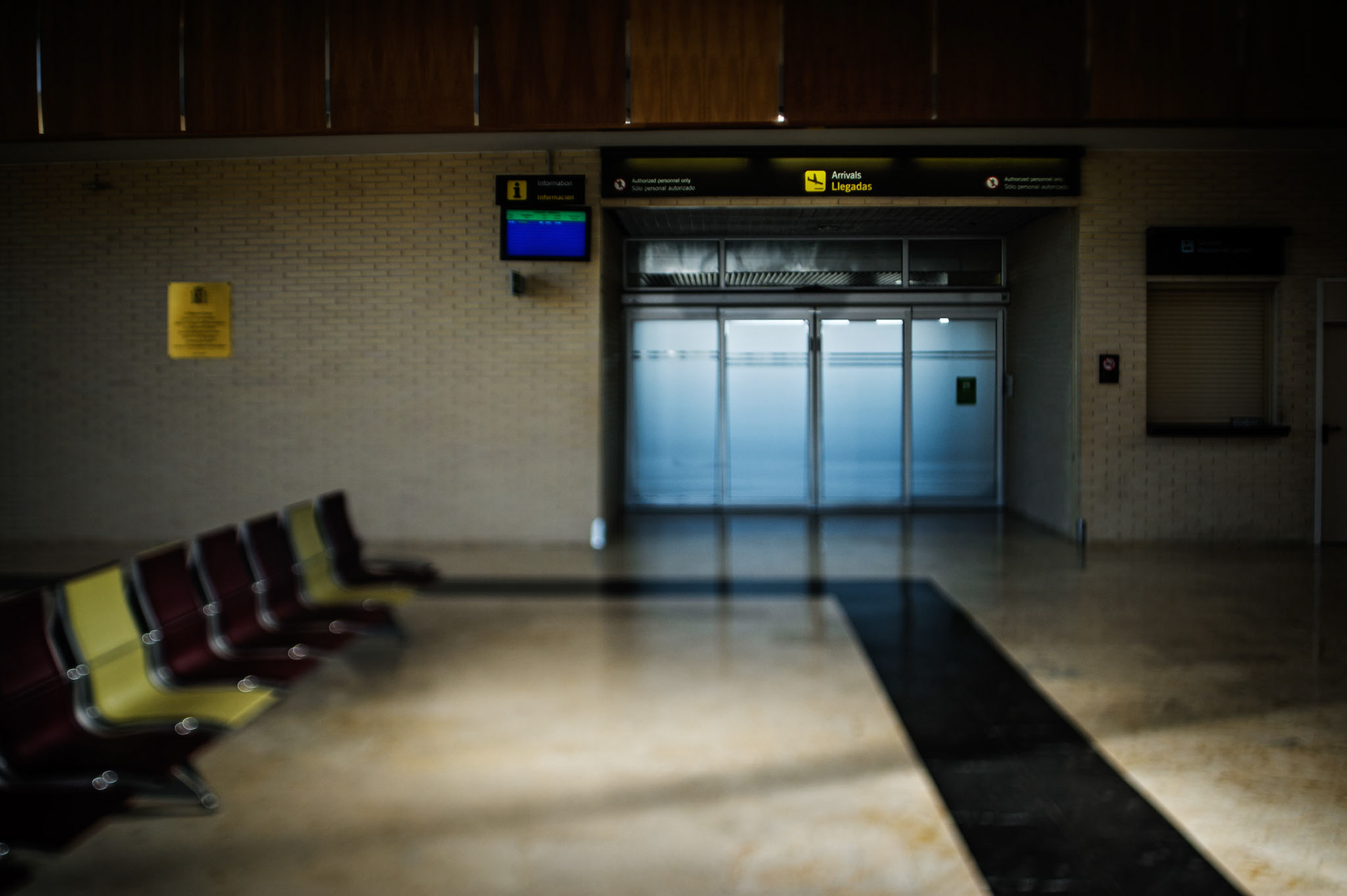 Logroño Airport. Logroño, La Rioja. The master plan drafted prior to its opening in 2003 forecasted more than 300,000 passengers by 2015. However, reality shows that in 2014, there were only around 12,000. The airport is only open 35 hours a week, just the time necessary to operate its twelve weekly flights to/from Madrid, the airport's only destination. Total cost of the infrastructure: €33 million.