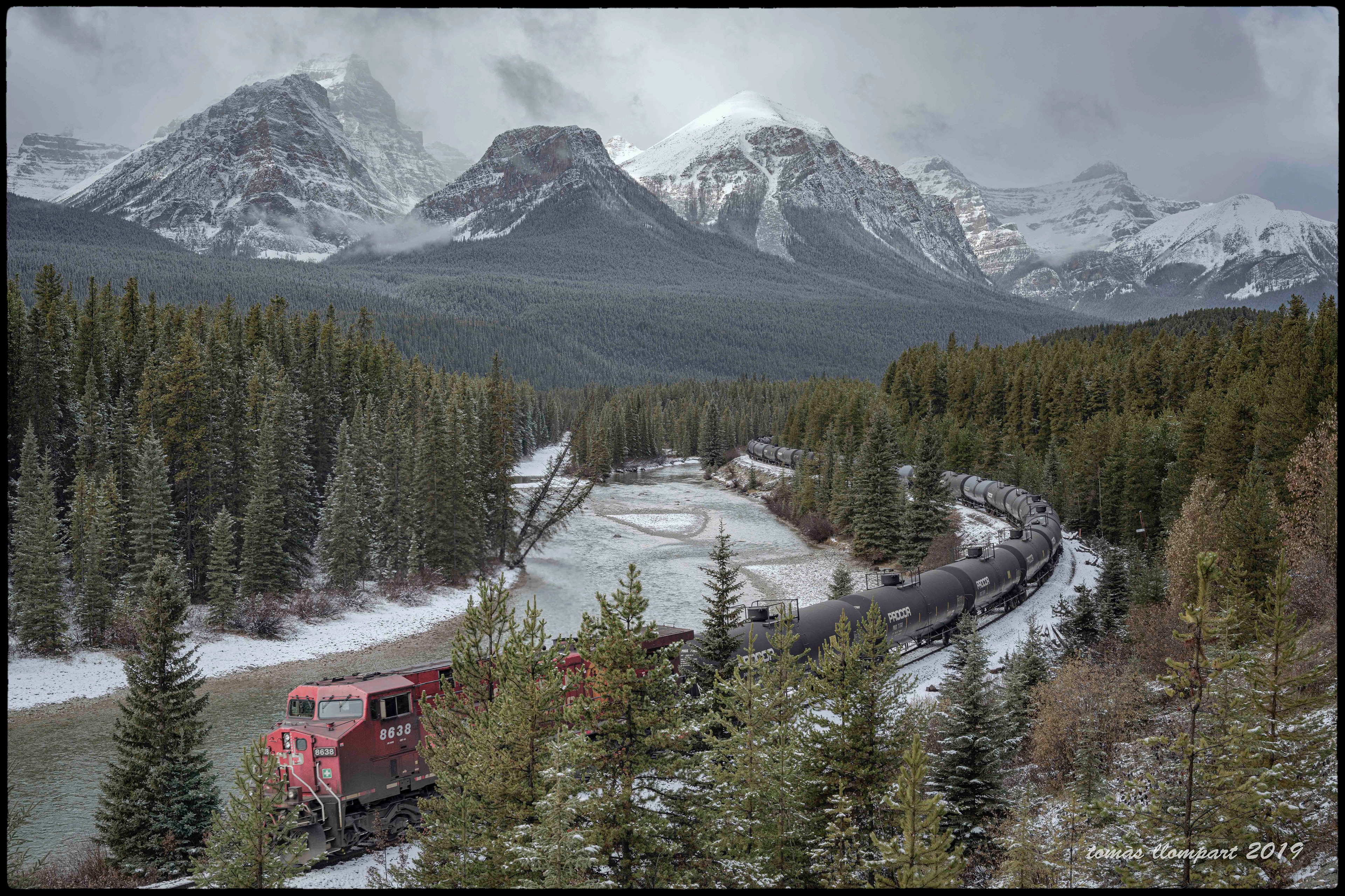 Morant's Curve (Lake Louise, Canada)