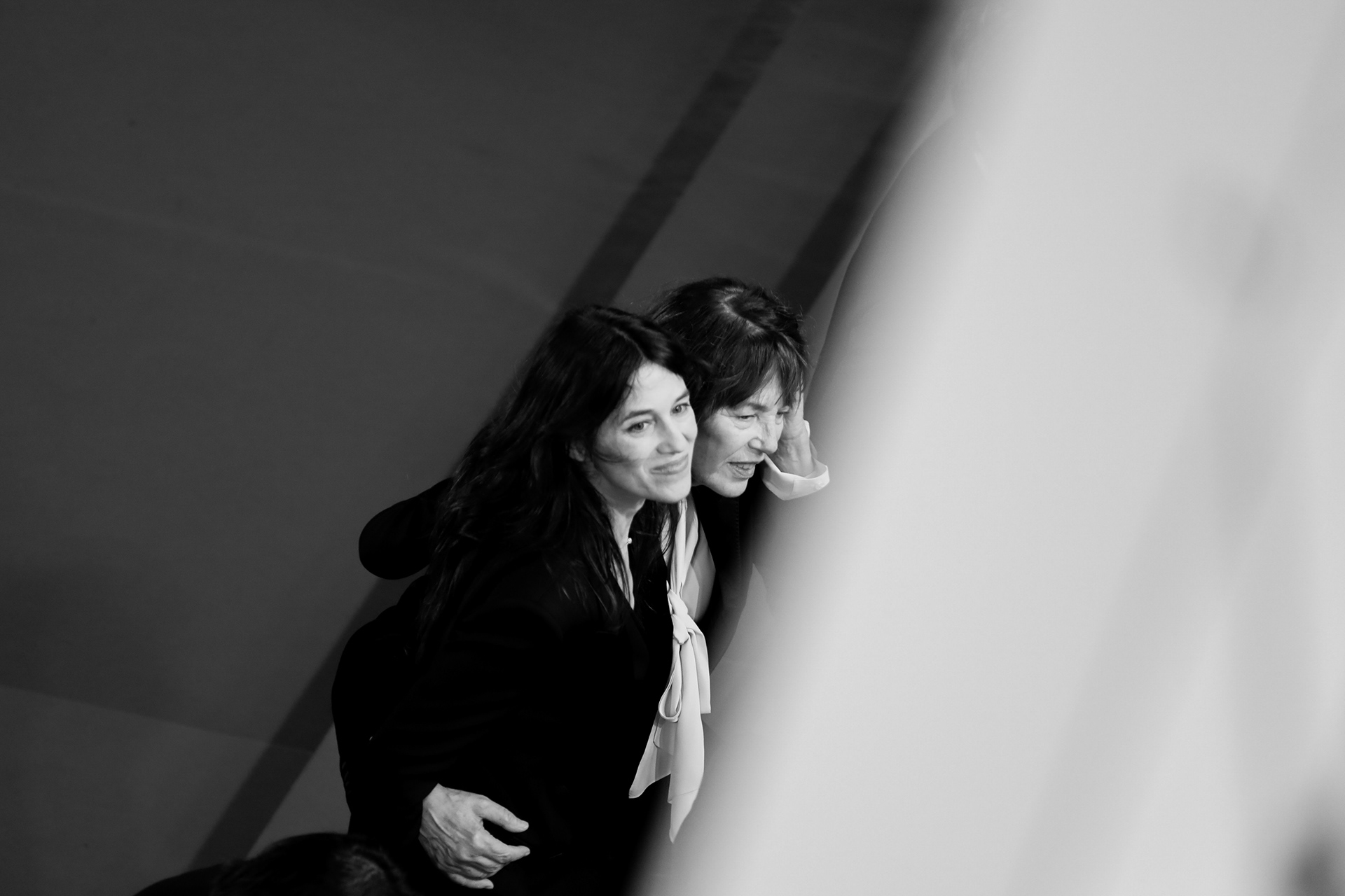 Charlotte Gainsbours et Jane Birkin sur les marches