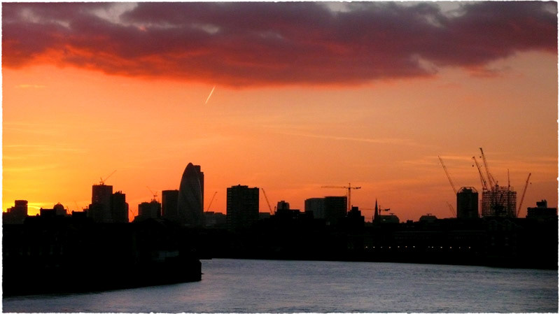 thames dusk, limehouse