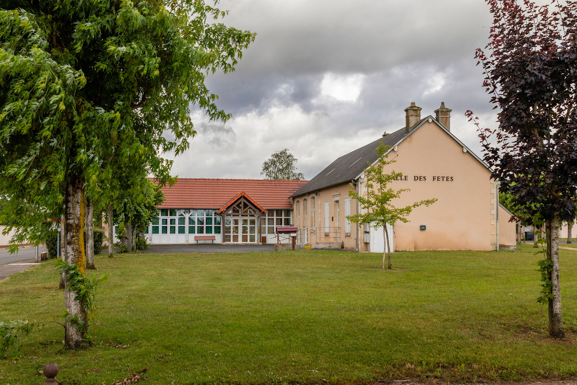 Ecole et Salle des Fêtes de Sury-près-Léré