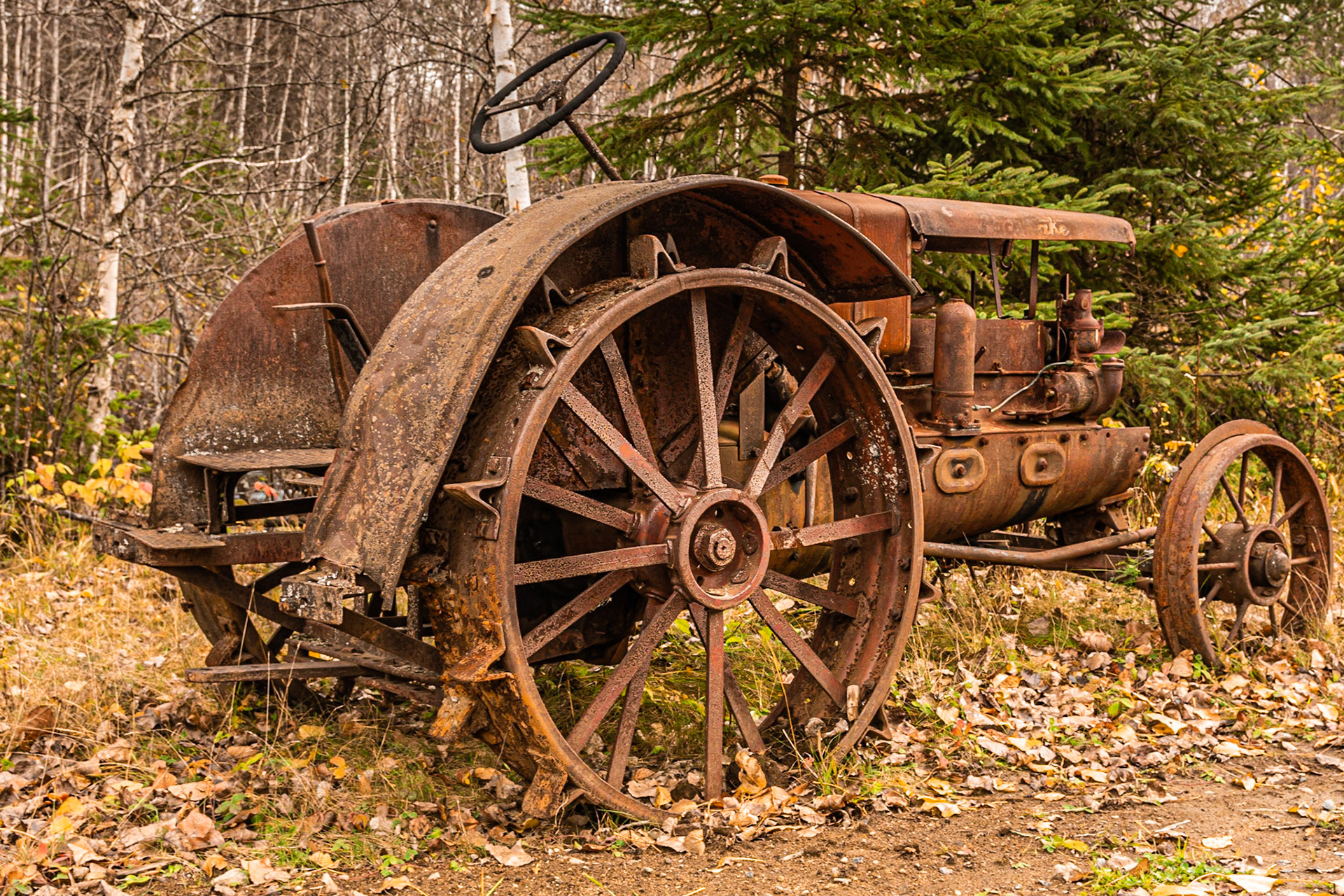 Tracteur abandonné