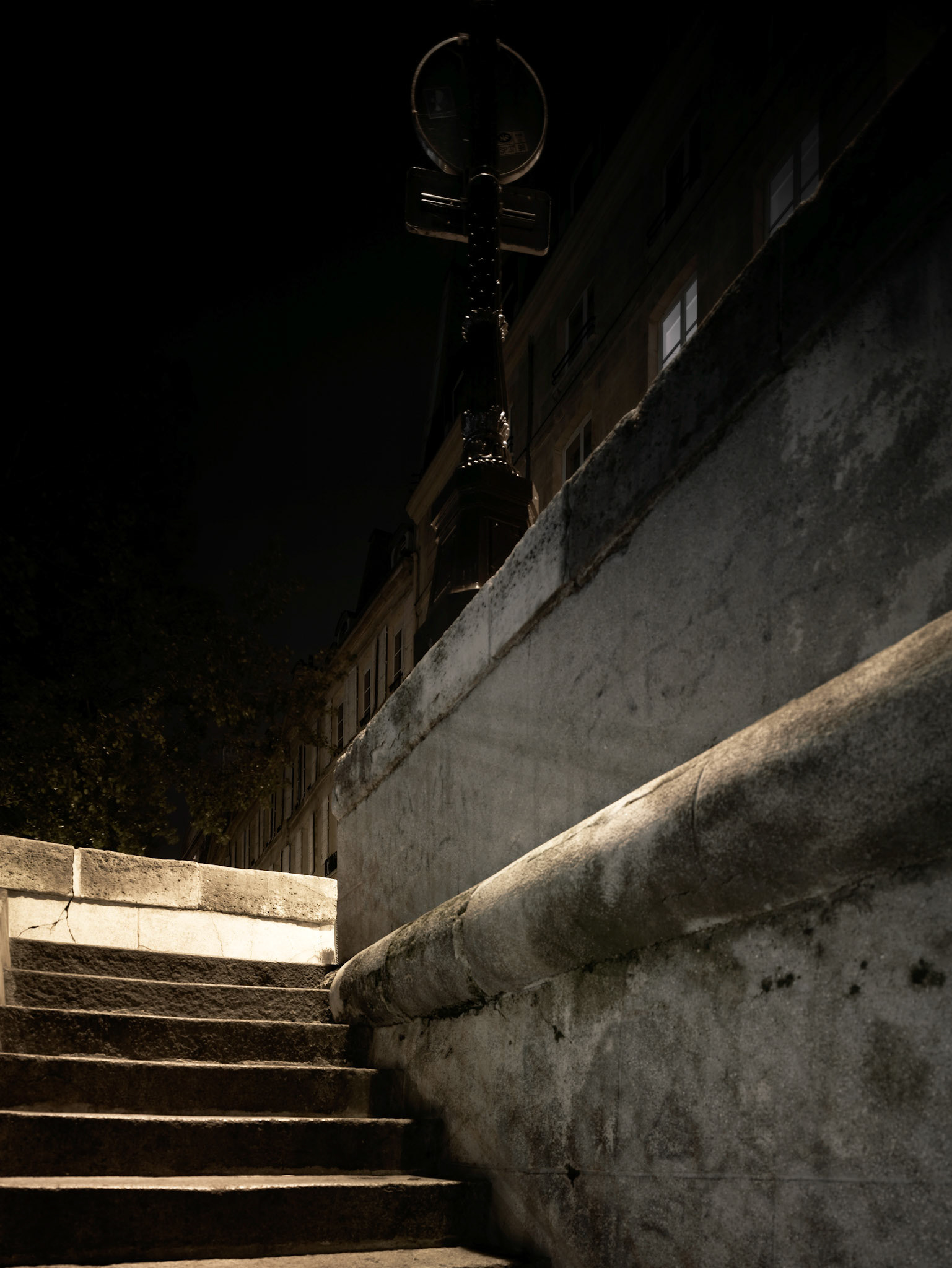Style: "nuit paris"