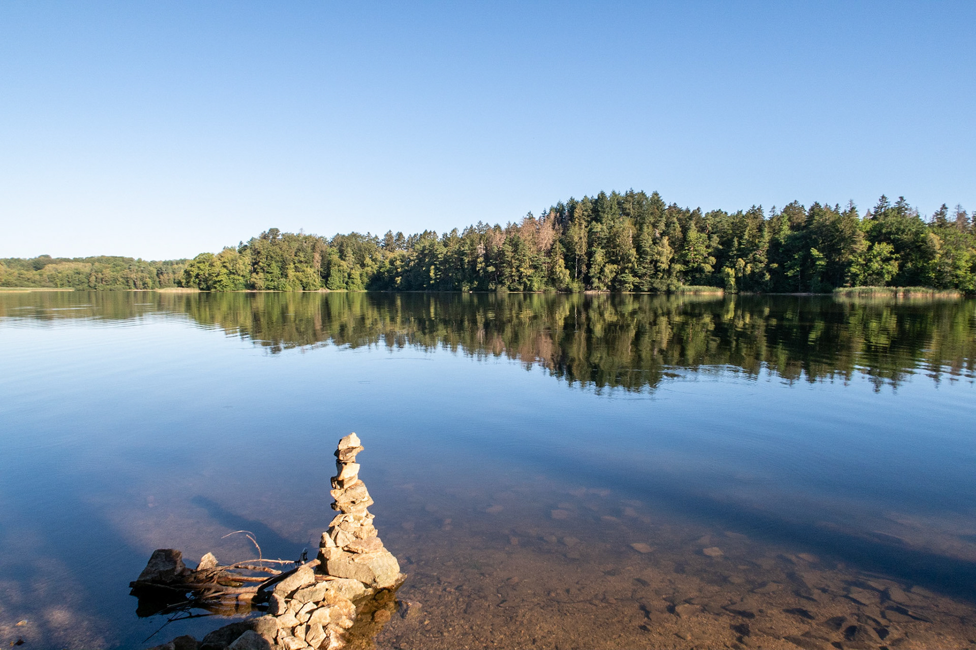 Le Lac des Settons à l'aube