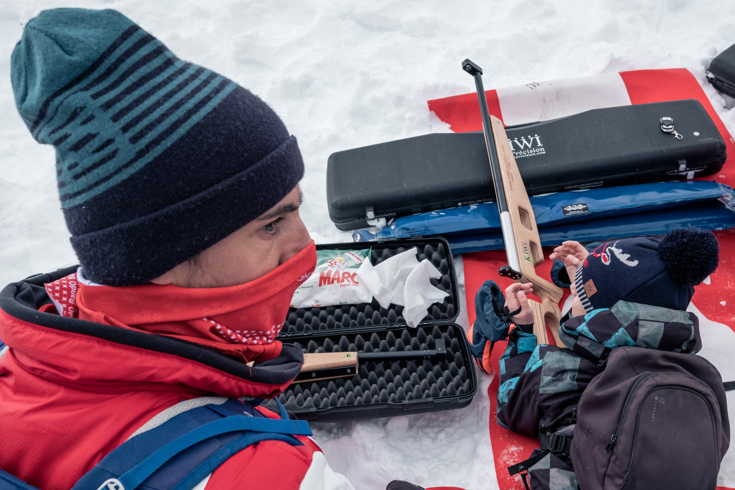 A défaut de pouvoir proposer les cours de ski habituels, des formules spéciales sont proposées, mêlant raquettes, courses d'orientation, biathlon, tir à la carabine laser.