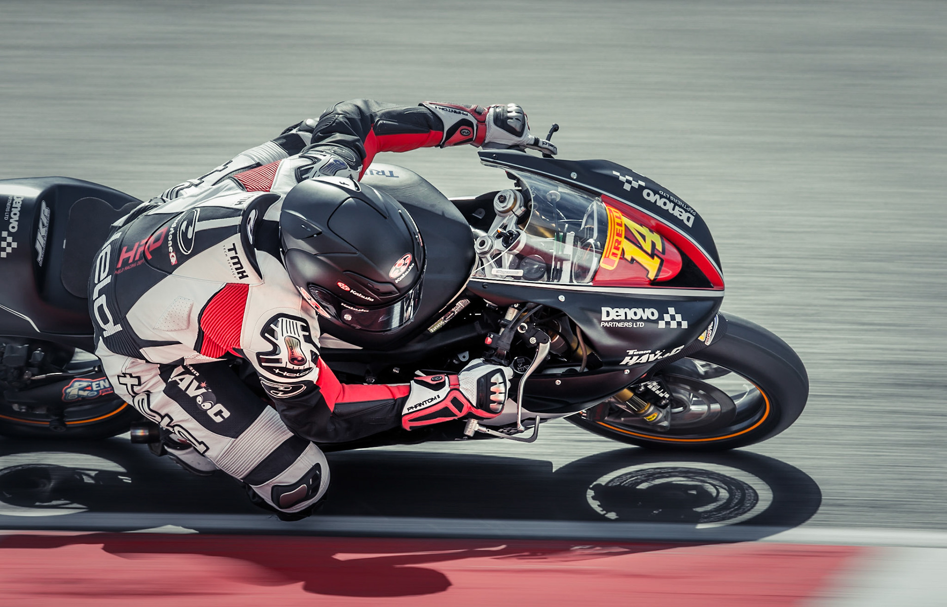 Jack Keen, riding a Triumph 600cc in the Superstock 600 practice at Brands Hatch.
