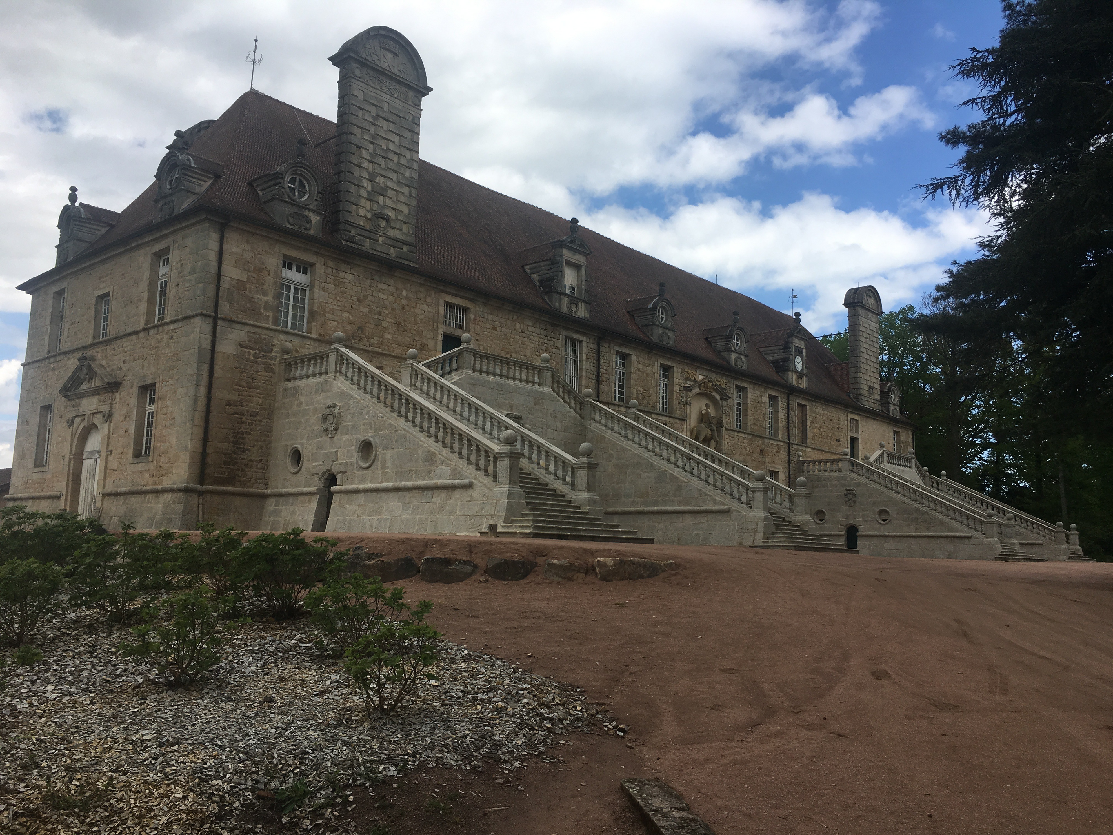 Les Ecuries