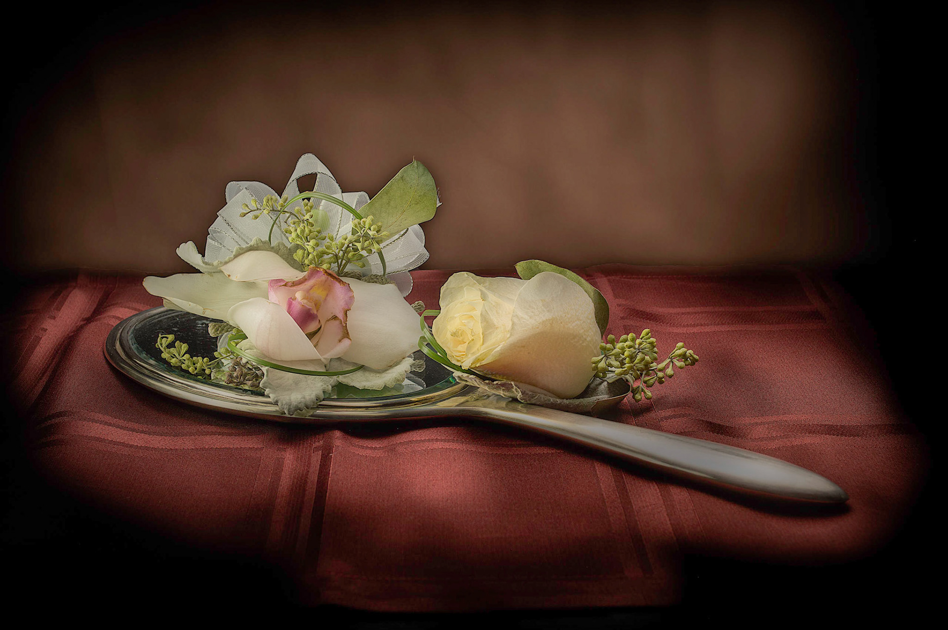 Light painting of wedding corsages