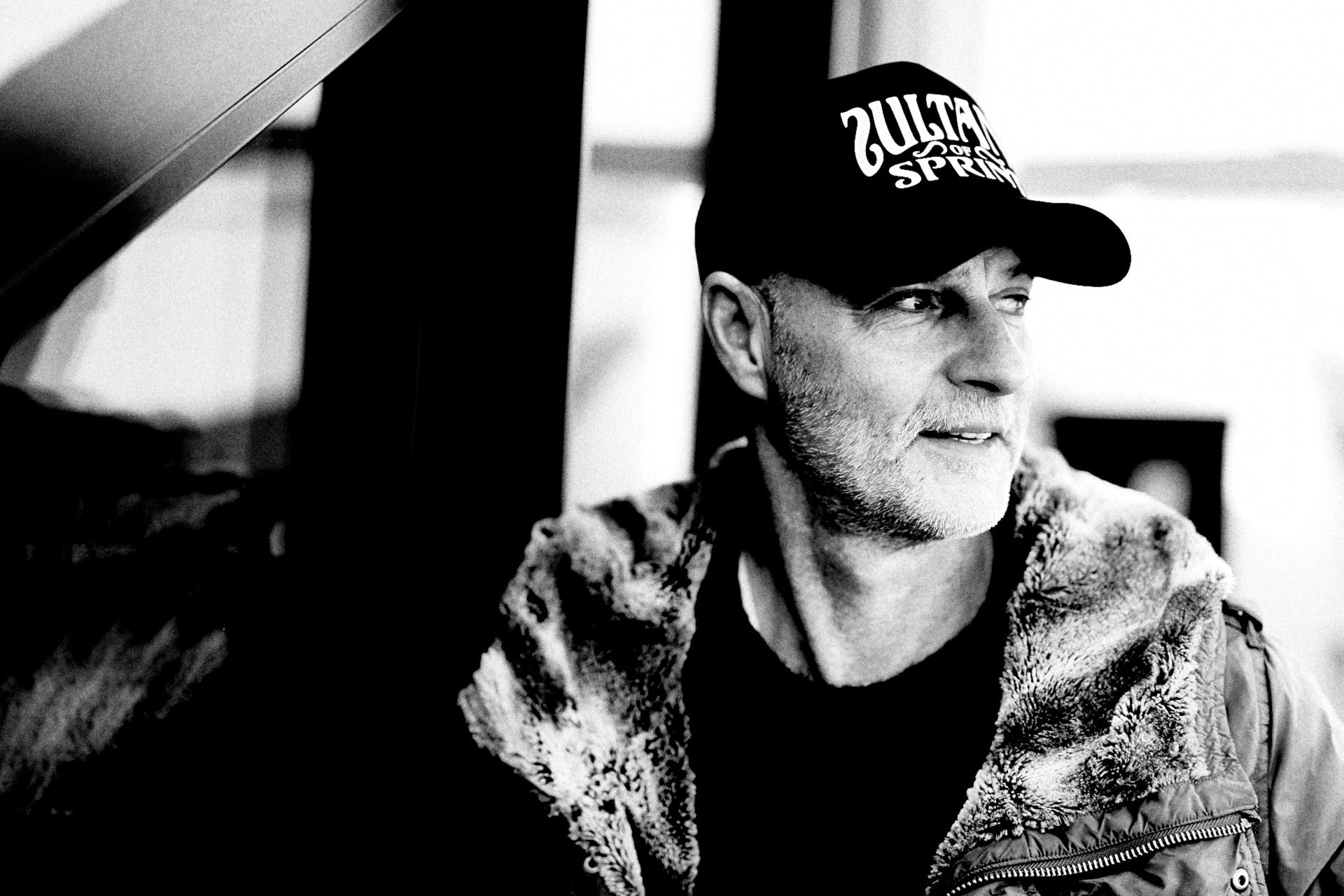 Simon Licht mit Base Cap