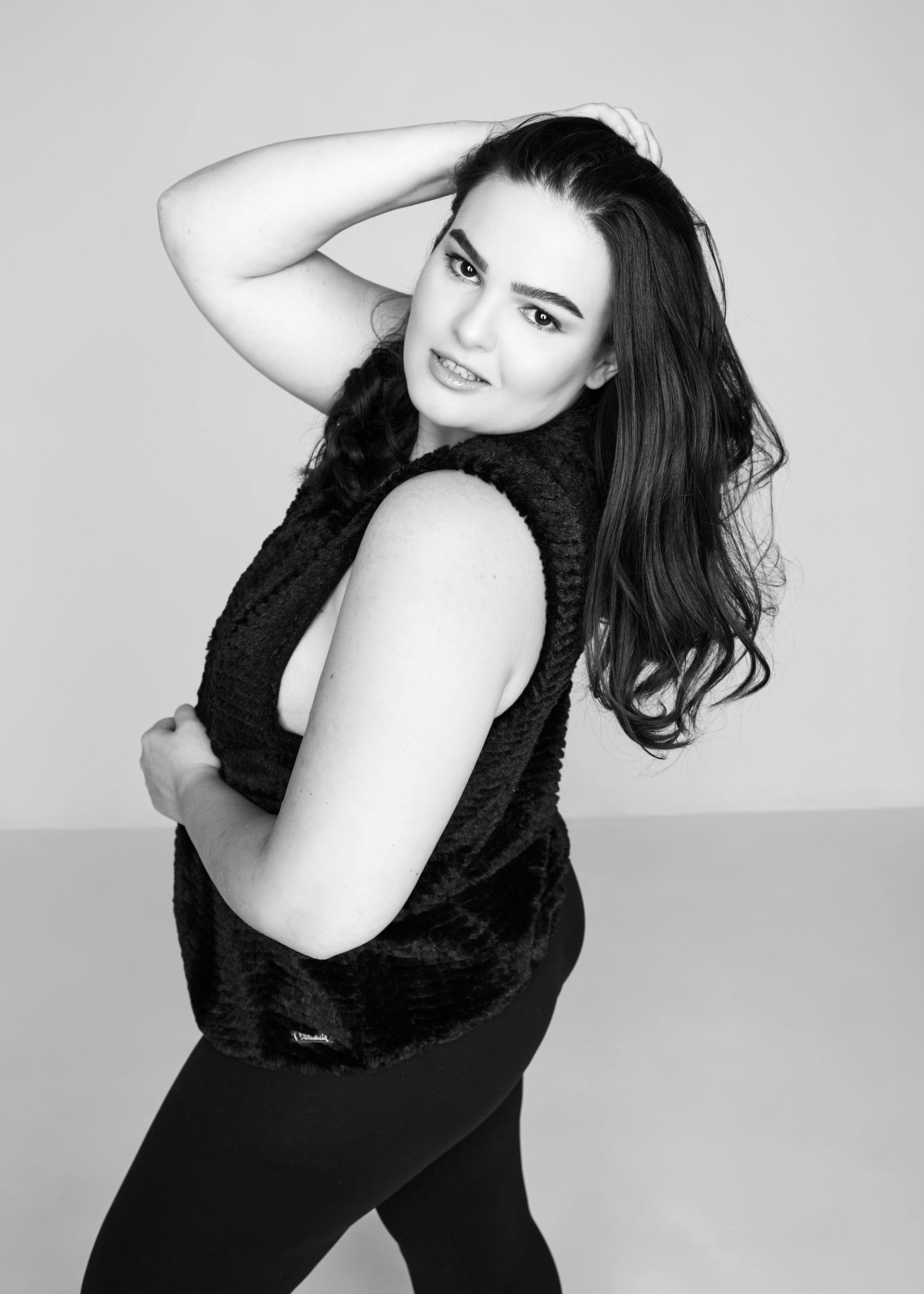 Ensaio fotográfico feminino em estúdio, em Videira/SC