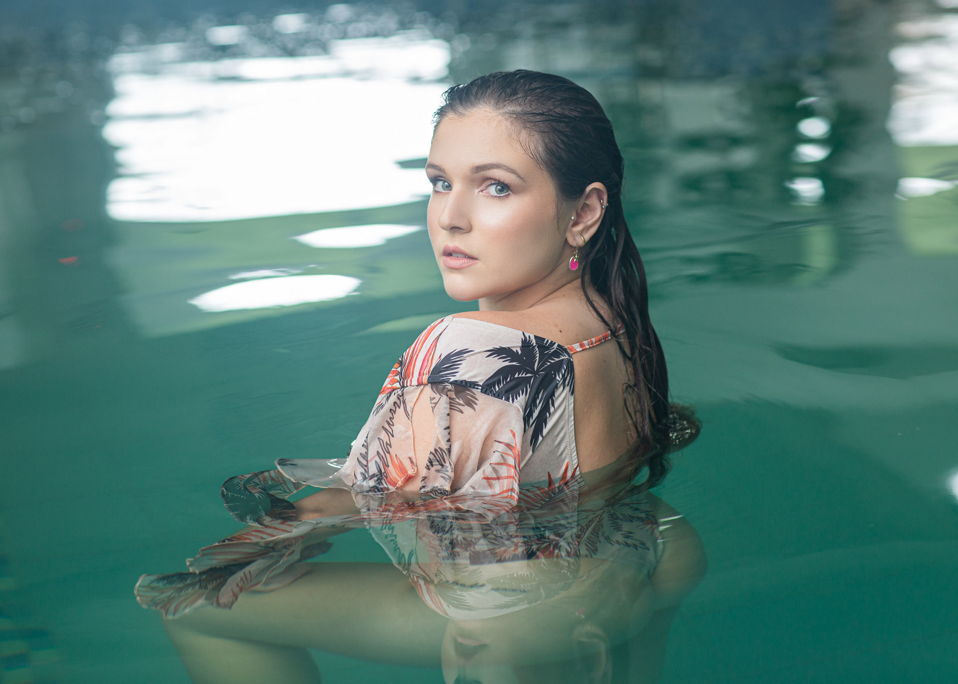 Ensaio feminino em piscina - Treze Tílias/SC