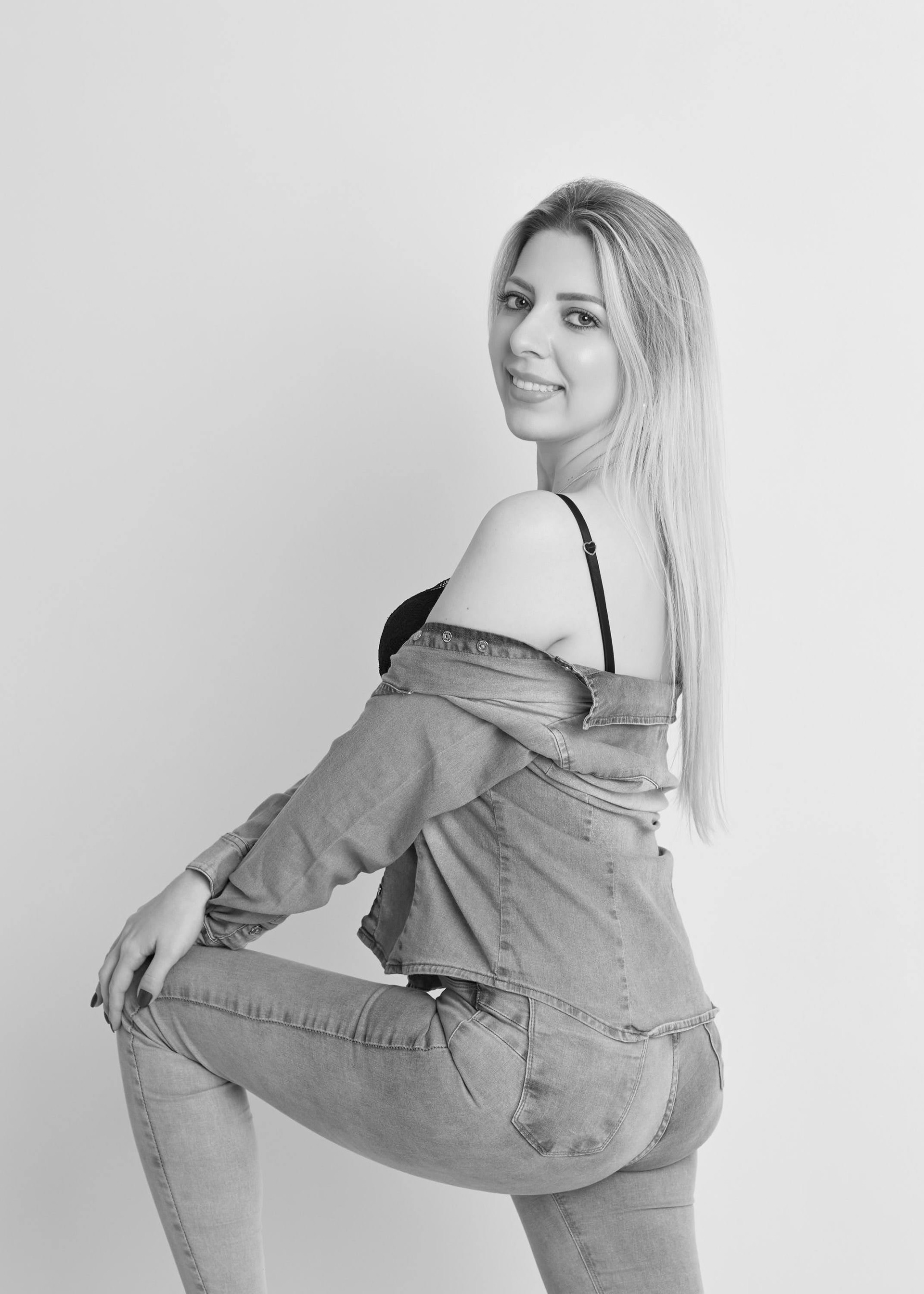 Ensaio fotográfico feminino em estúdio, em Videira/SC