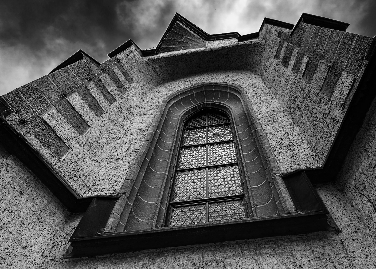 Nikolaikirche Leipzig B/W | Settings: | iso 100 | 16mm | f/5,6 | 1/250 Sek. |