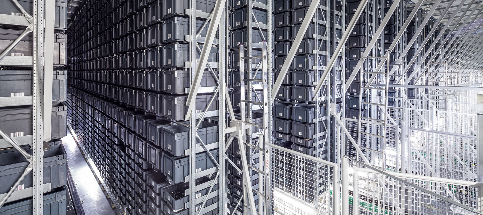 Andreas Hackl Industriefotograf Swisslog Hochregallager