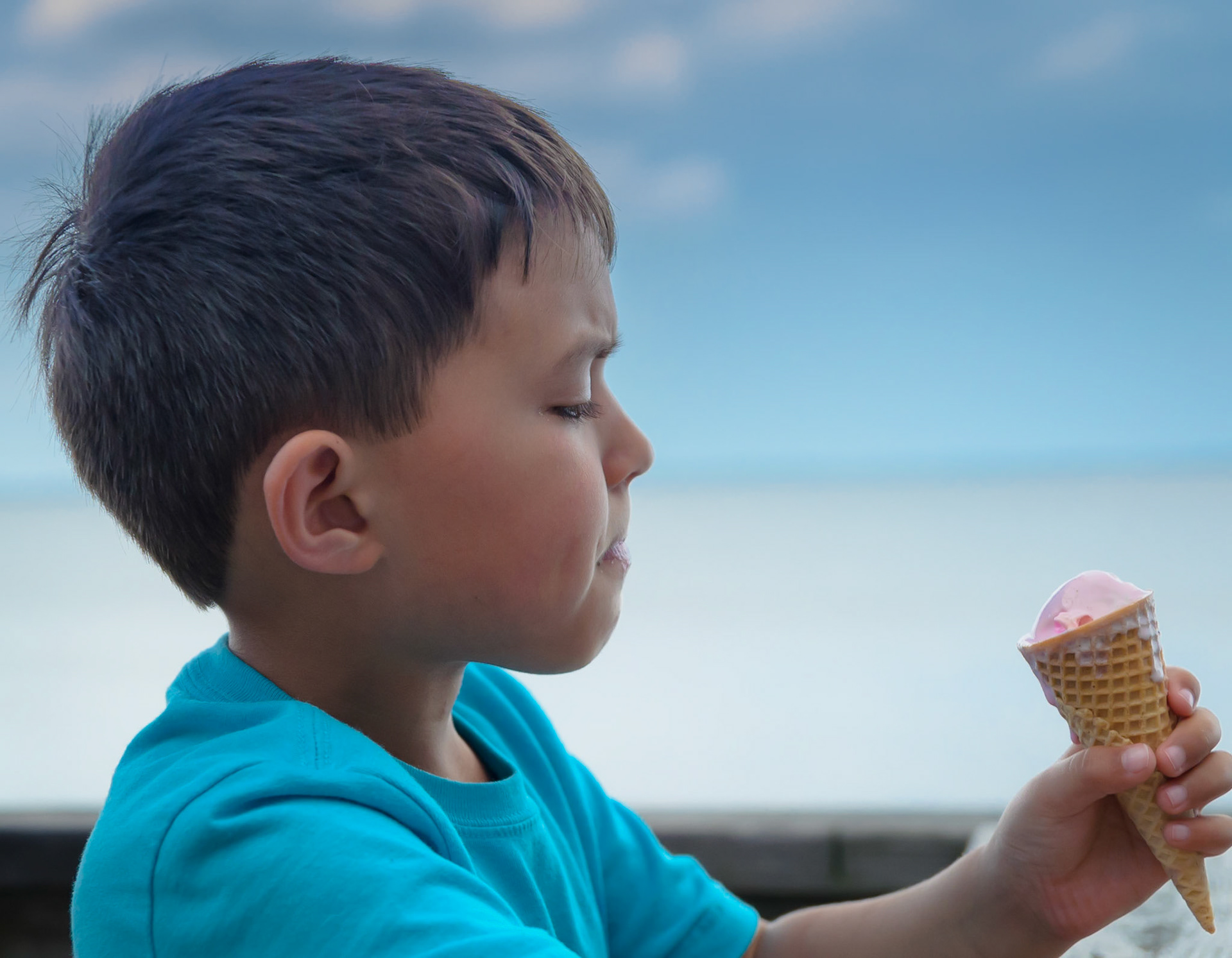 kid and ice cream cone