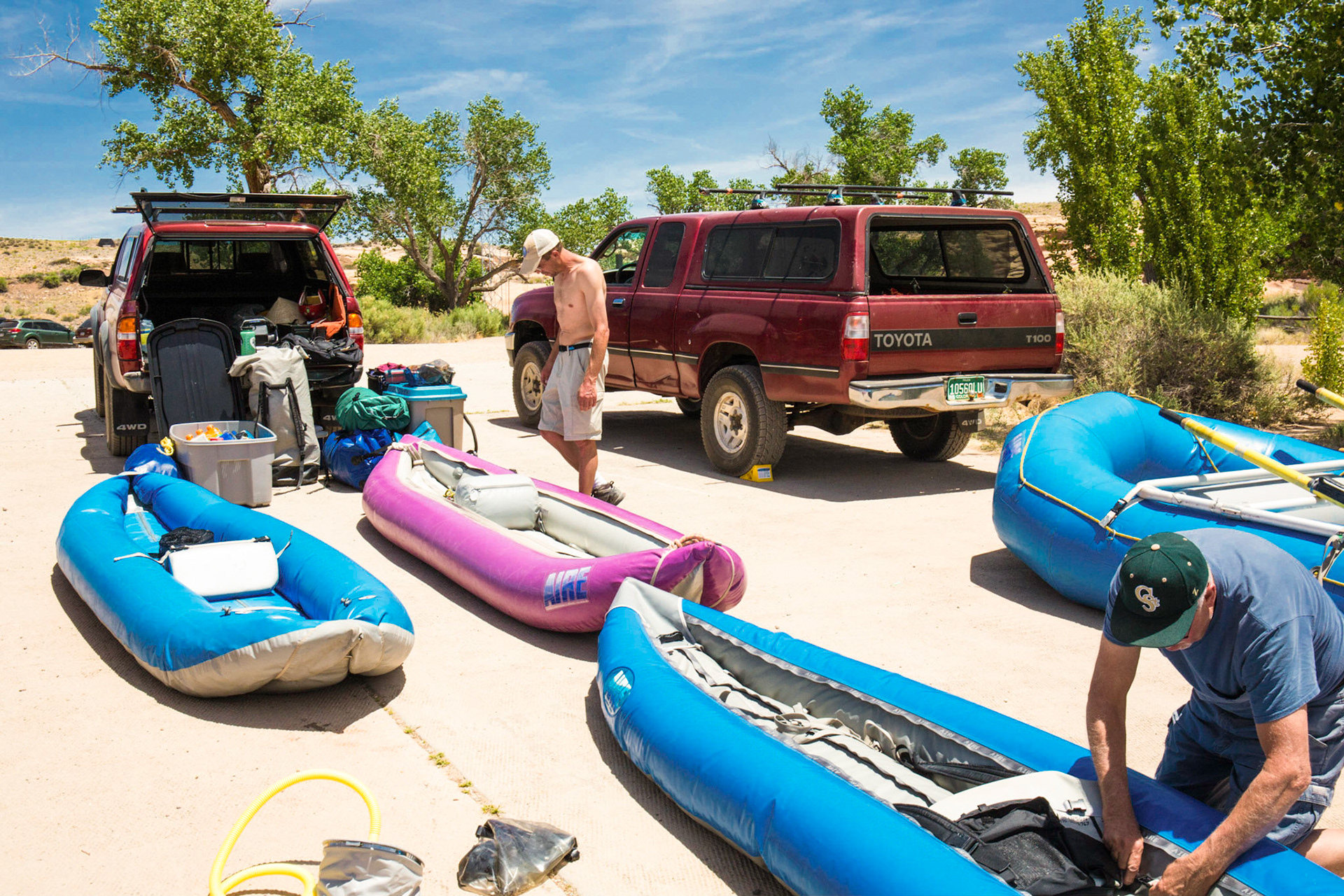 Preparing to put in at Sand Island on the San Juan River, Utah