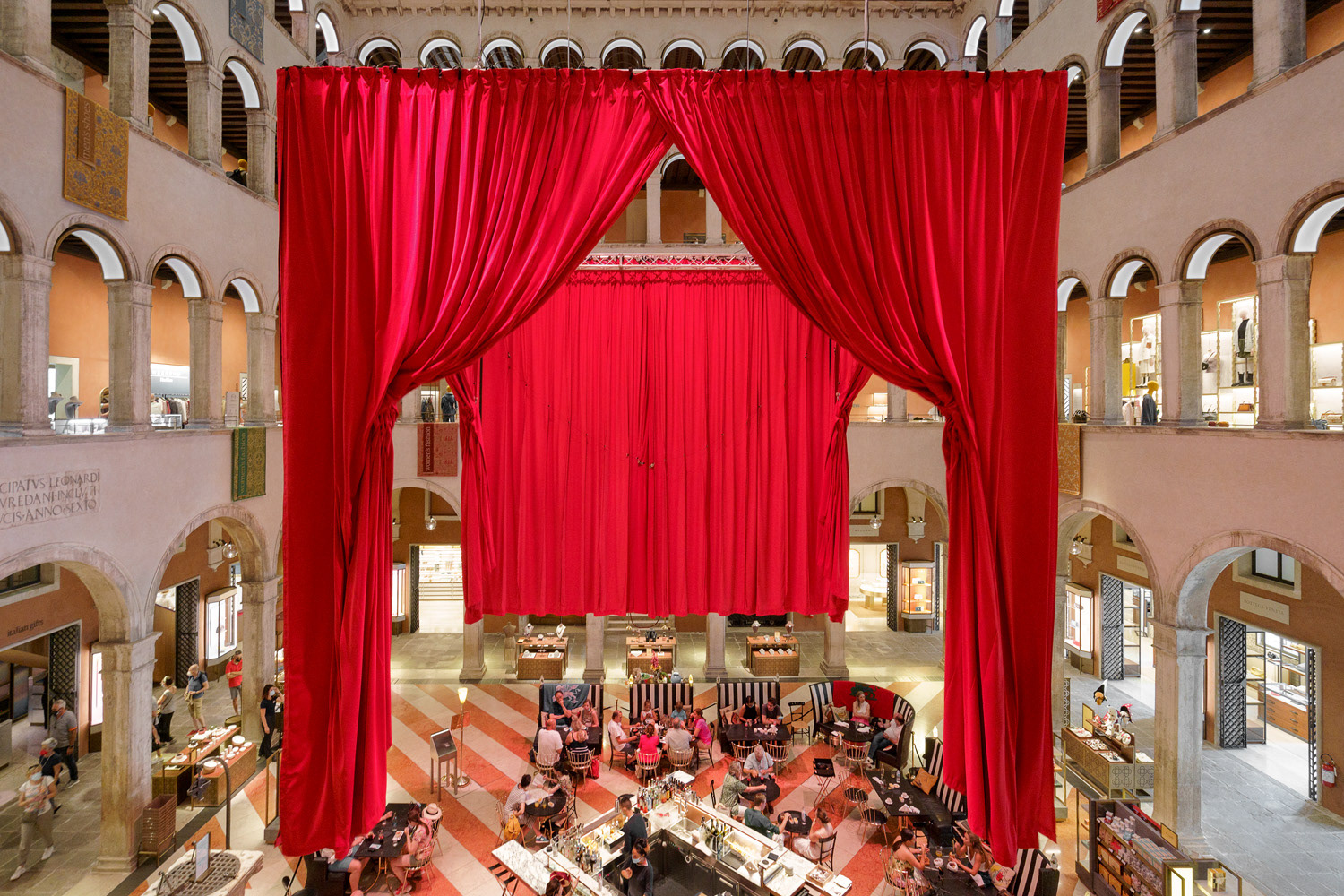 Second Act / Fondaco dei Tedeschi, Venice