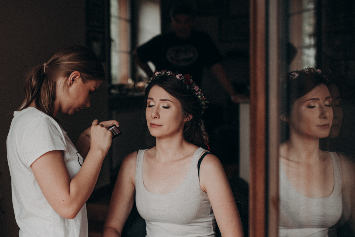 Zdjęcia ślubne Warszawa. Reportaż ślubny Warszawa. Fotograf ślubny Warszawa. Przygotowania panny młodej Warszawa.. Slow wedding Warszawa. Fotografia Slow wedding.