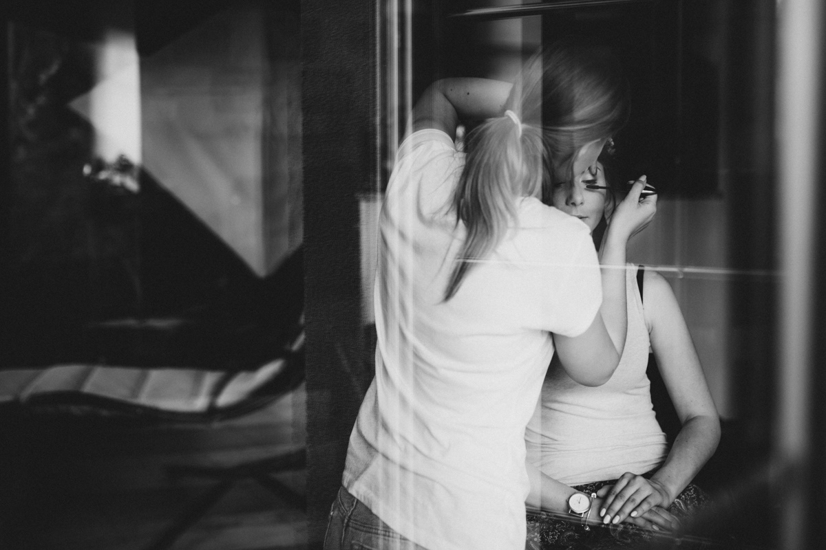Zdjęcia ślubne Warszawa. Reportaż ślubny Warszawa. Fotograf ślubny Warszawa. Przygotowania panny młodej Warszawa.. Slow wedding Warszawa. Fotografia Slow wedding.