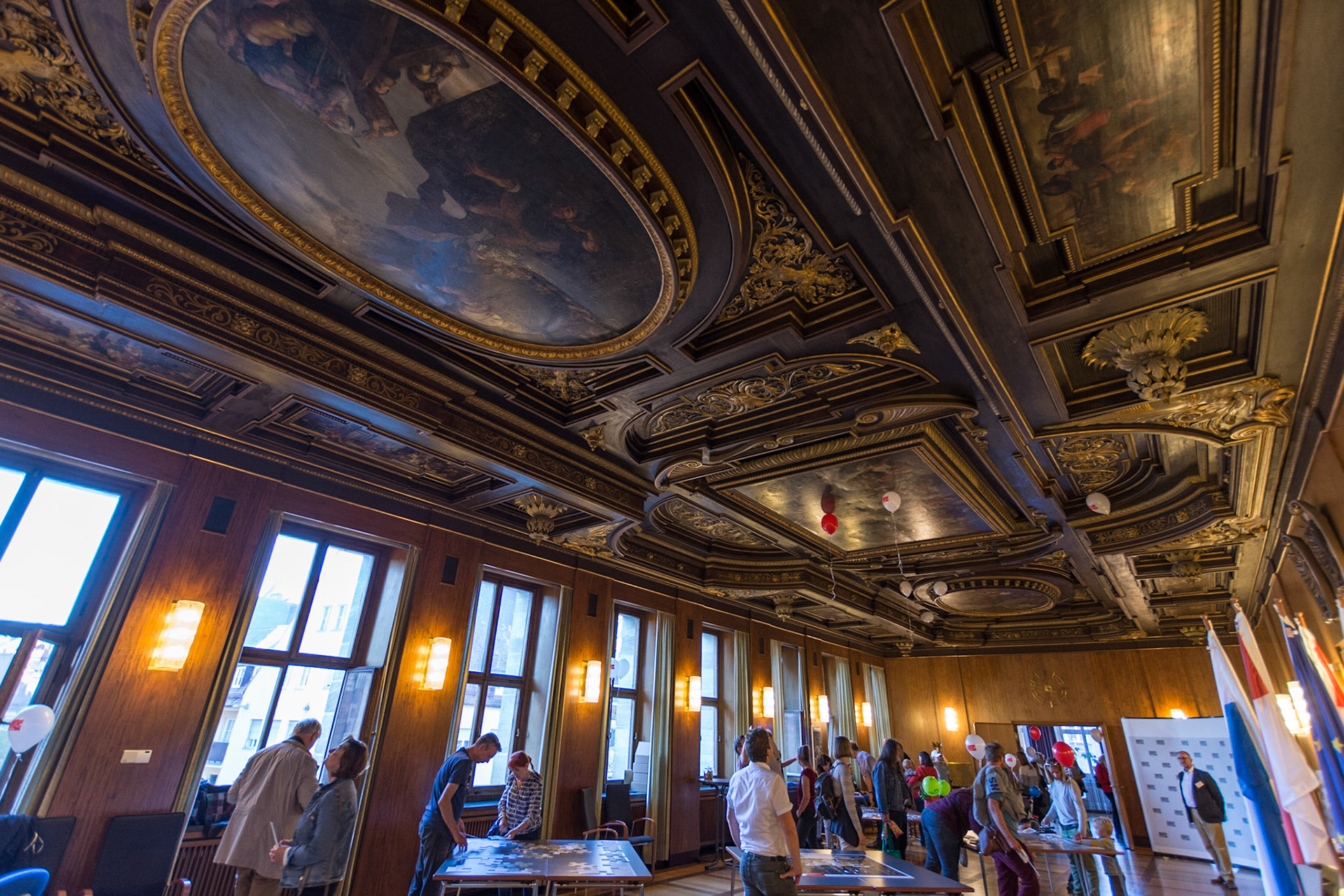 Welch eine Decke :-) Wir waren heute unter anderem im alten Rathaus beim Tag der offenen Tür.