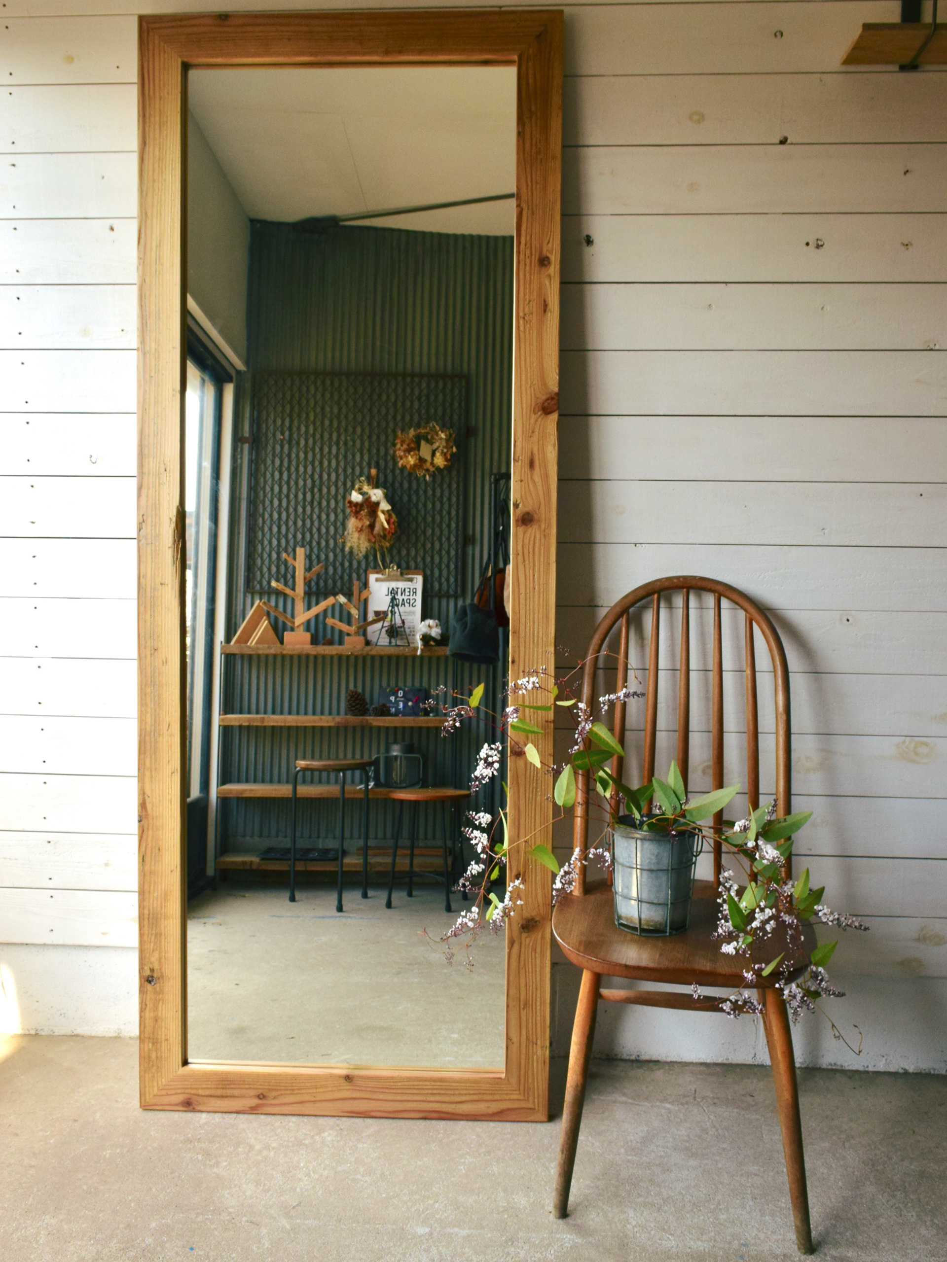wood mirror