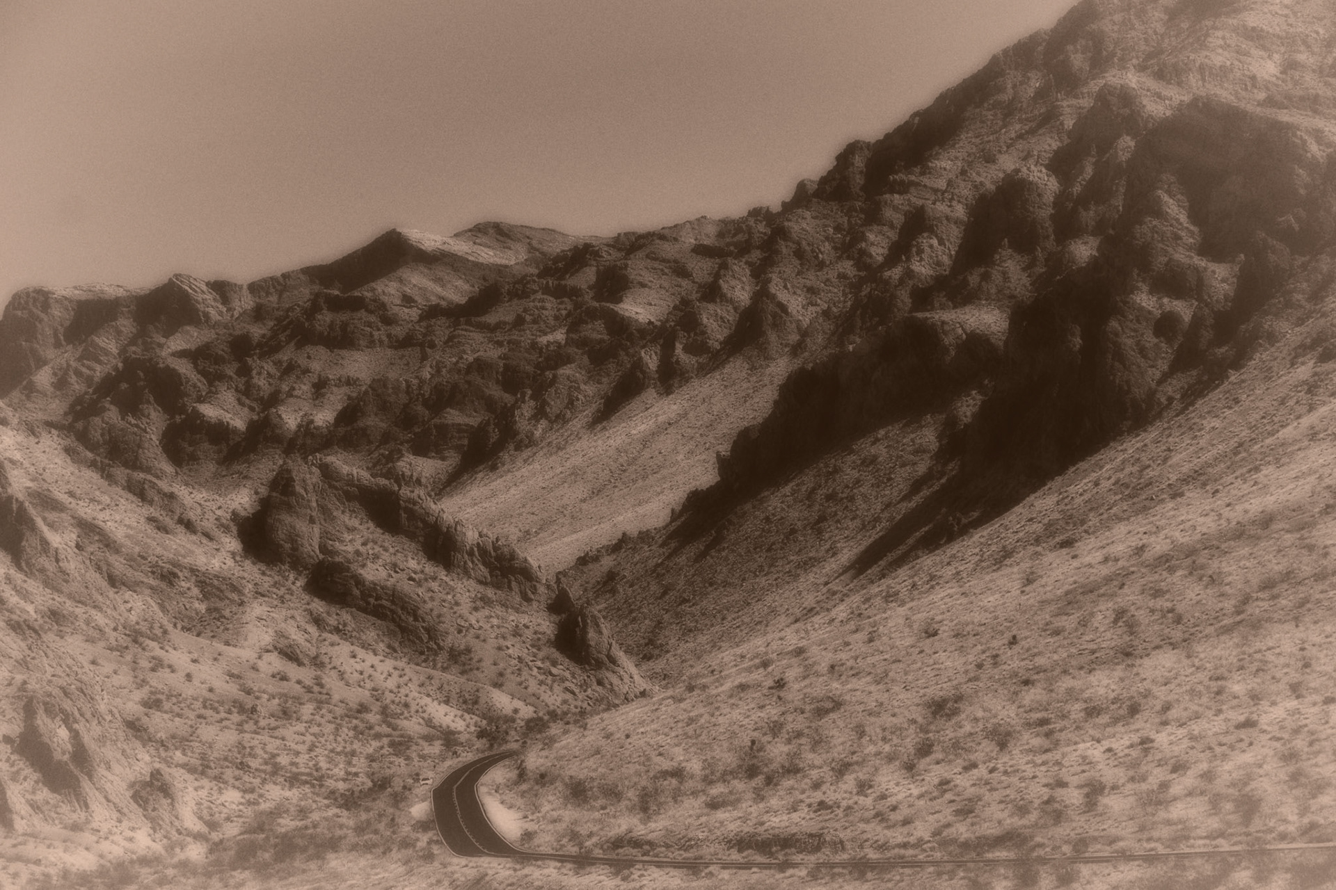 Black & White 00200