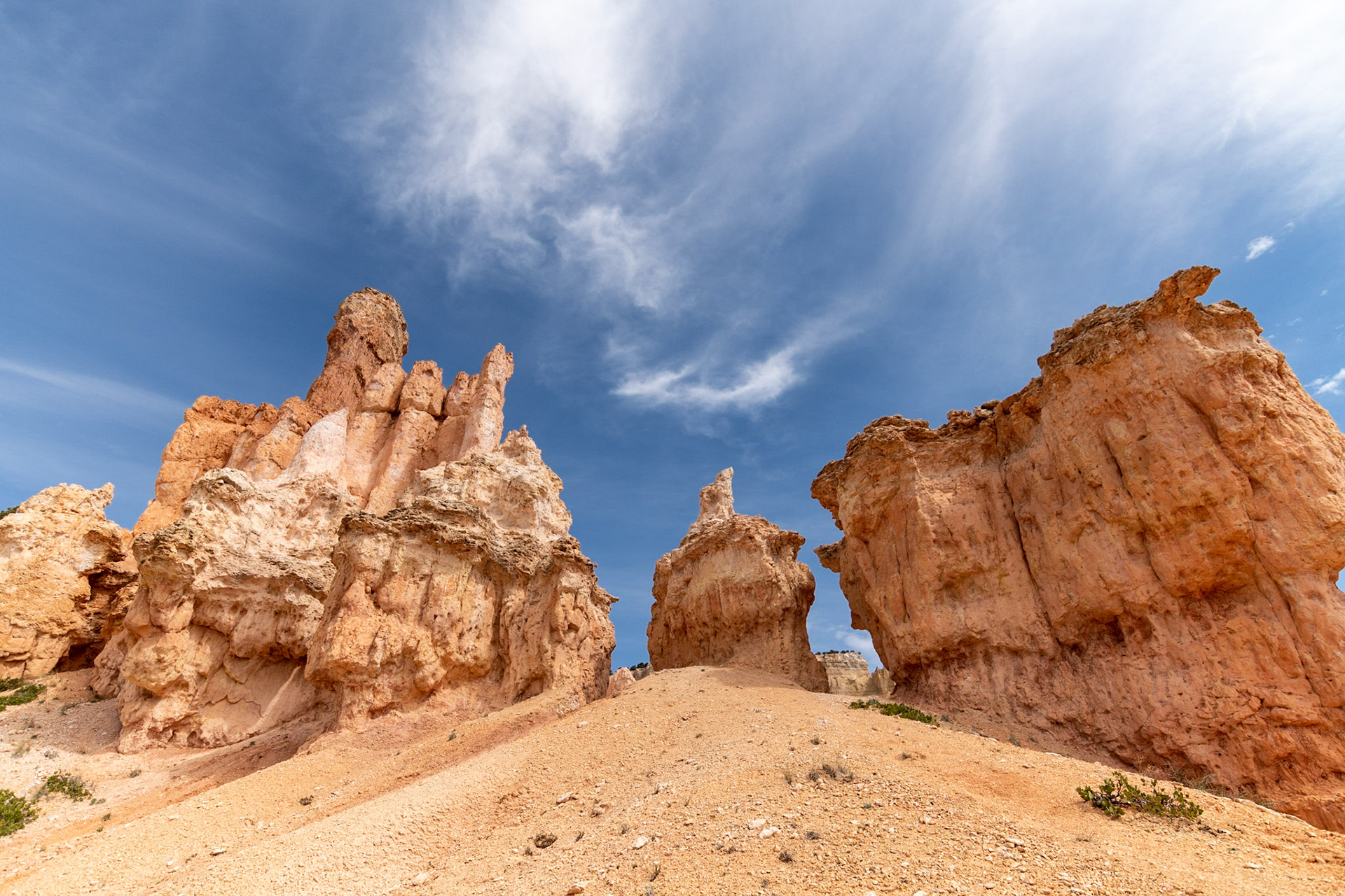 Hoodoos along the Fairyland loop trail