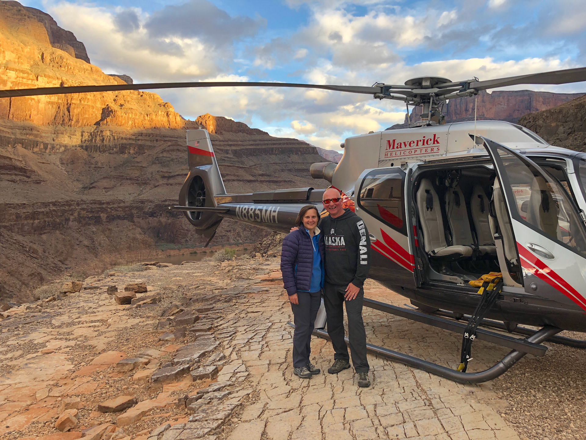 Helicopter flight to the Grand Canyon (western end)