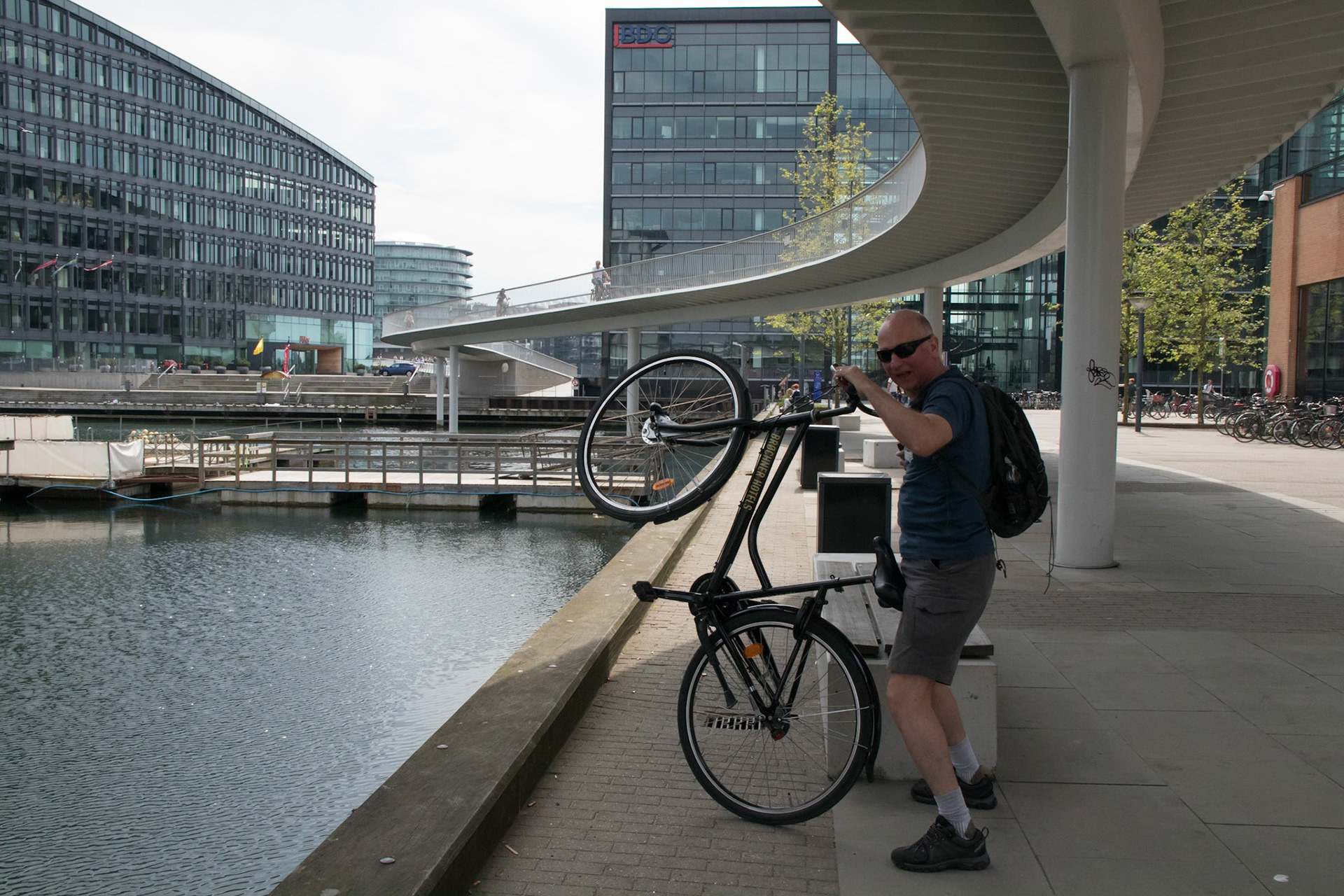 Underneath the Cykelslangen