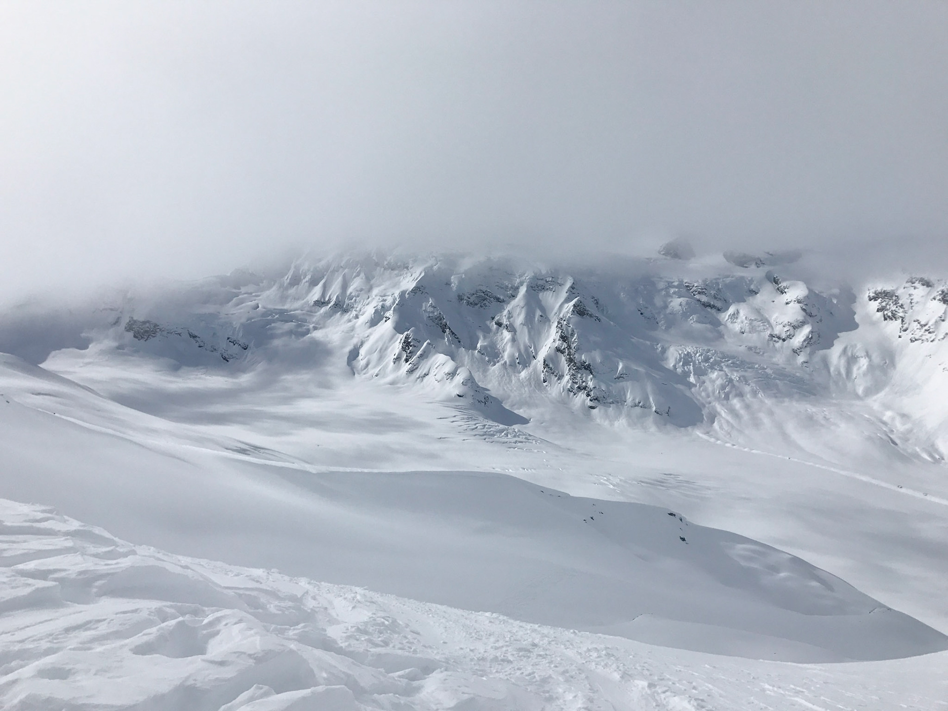 Heli skiing and boarding on the glaciers