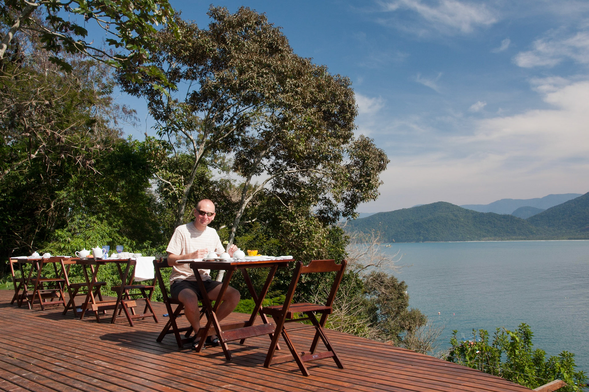 Breakfast on the deck, Pousada Picinguaba