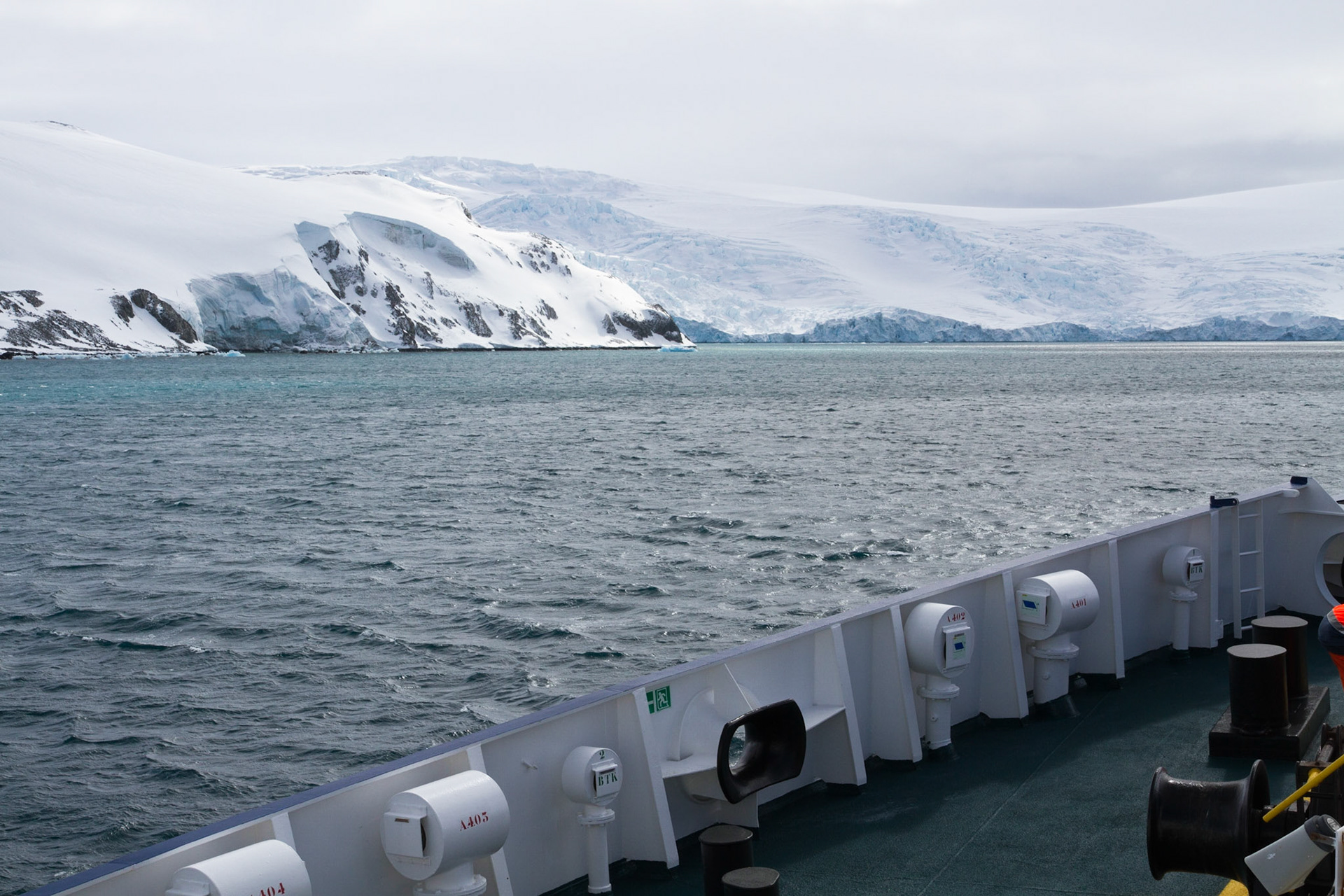 Maxwell Bay, King George island
