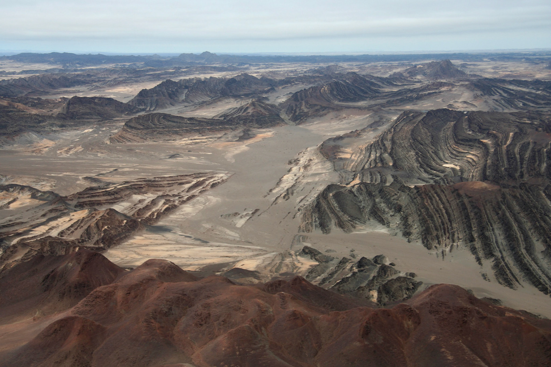 Between Rag Rock and the coast