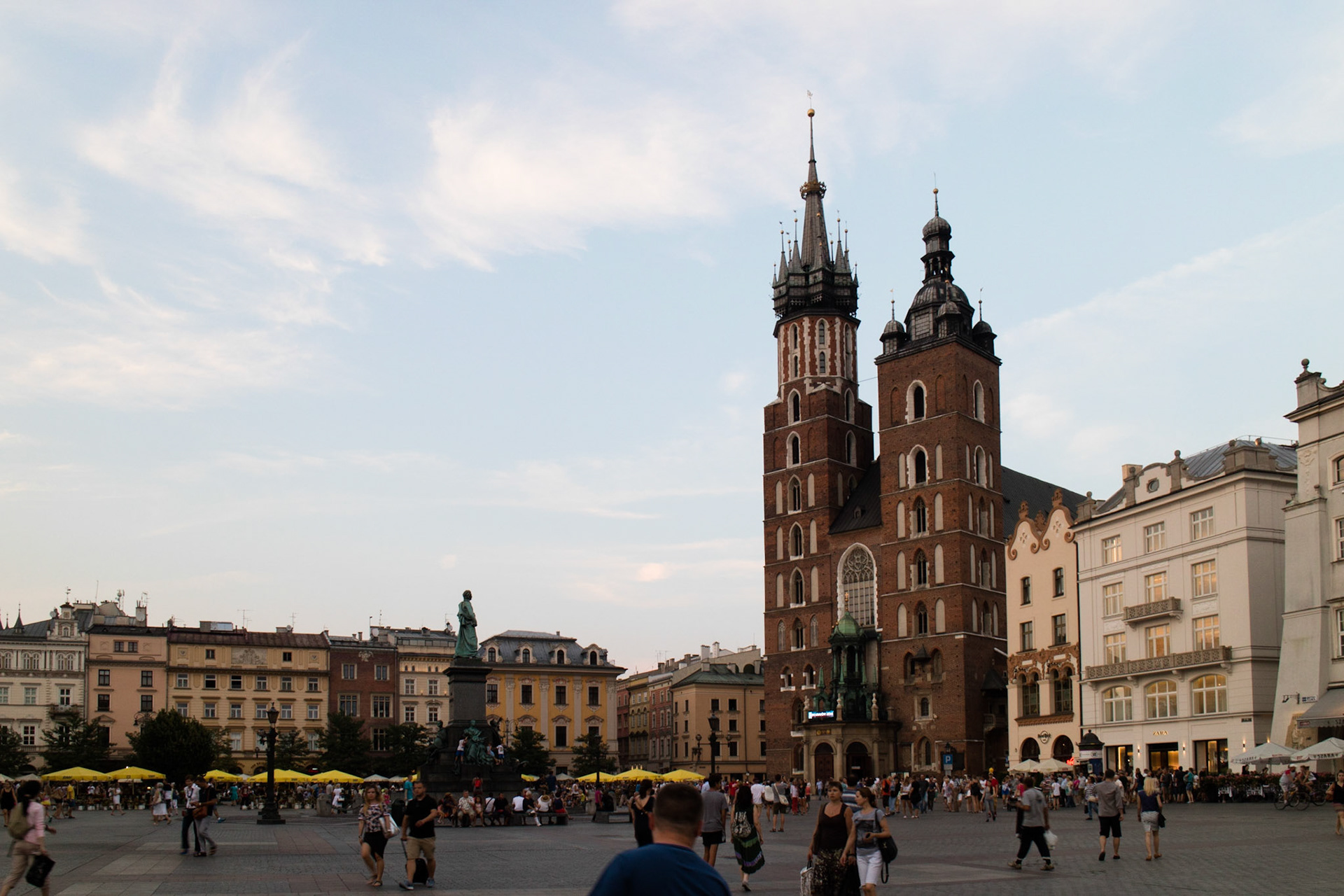 Rynek Glowny at dusk