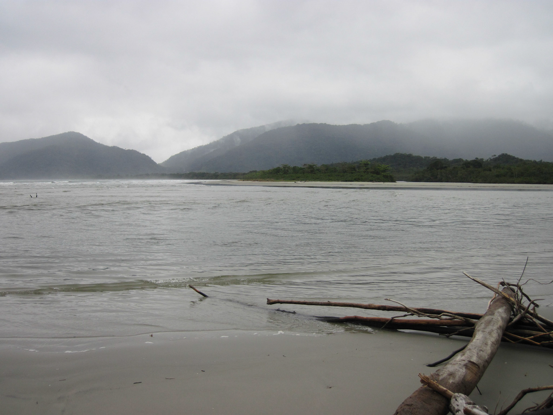 To reach fazenda beach you have to cross a river...
