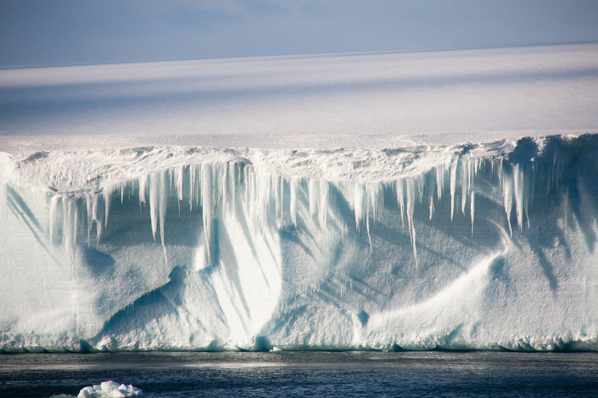 Table top ice berg