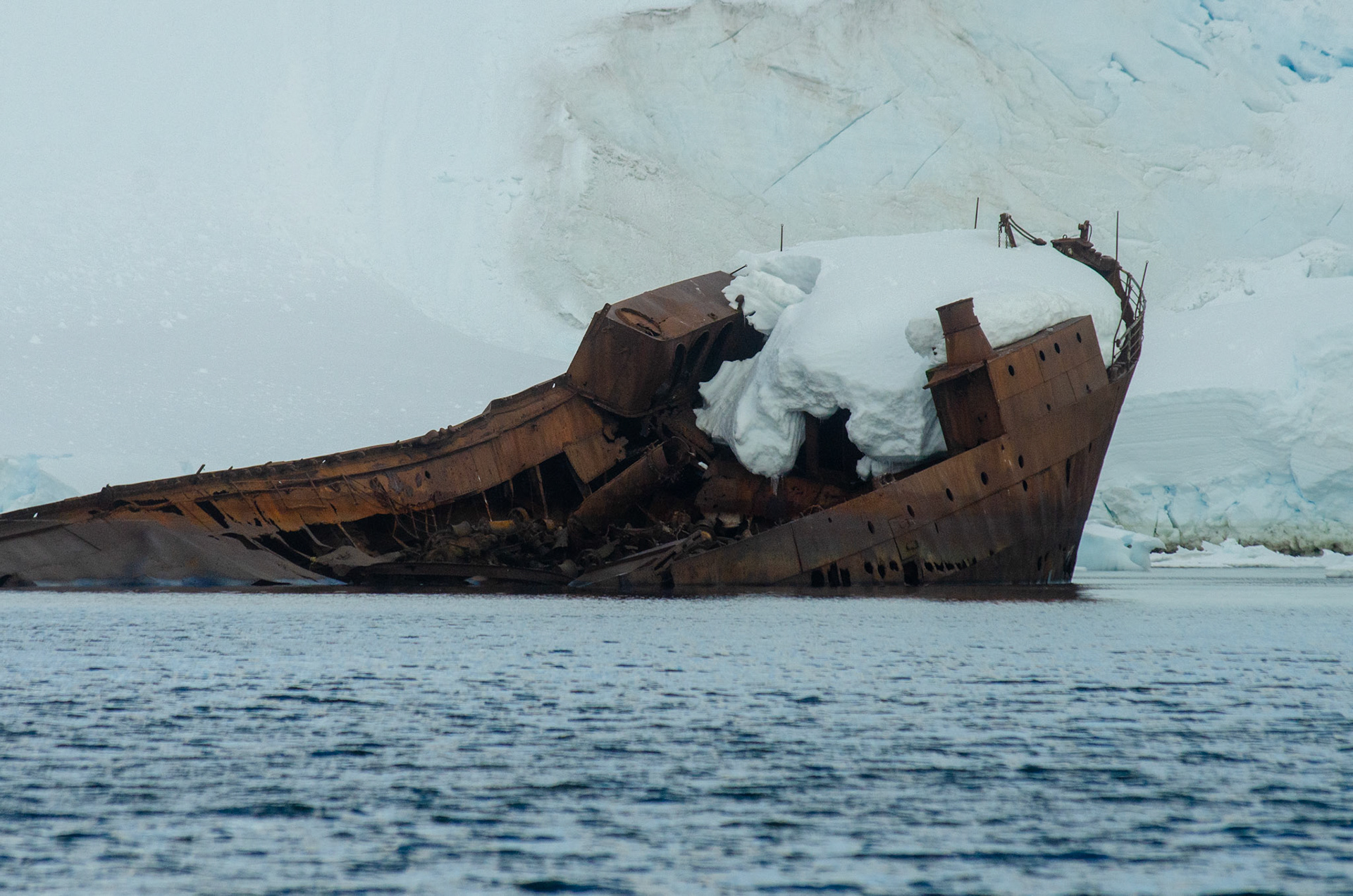 Whaling ship wreck Gouvernoren that burned down in 1916 at Enterprise Island in Wilhelmina Bay.