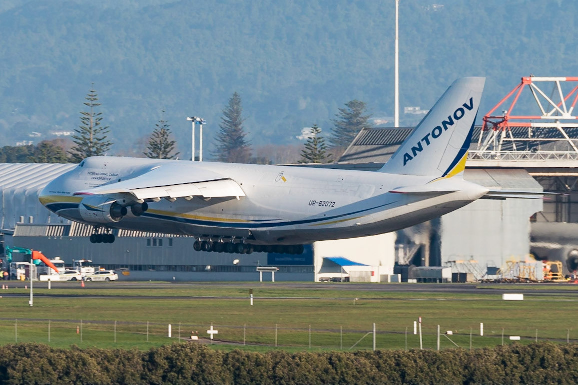 Antonov Design Bureau AN-124-150 UR-82072 arriving in Auckland, brining and America's Cup yacht from Providence via Chicago and Honolulu.