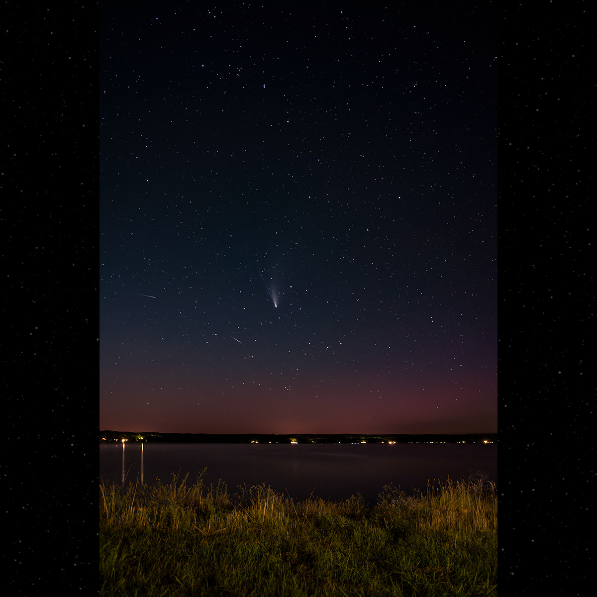 Comet C/2020 F3 (NEOWISE) and the Big Dipper © Irwin Seidman