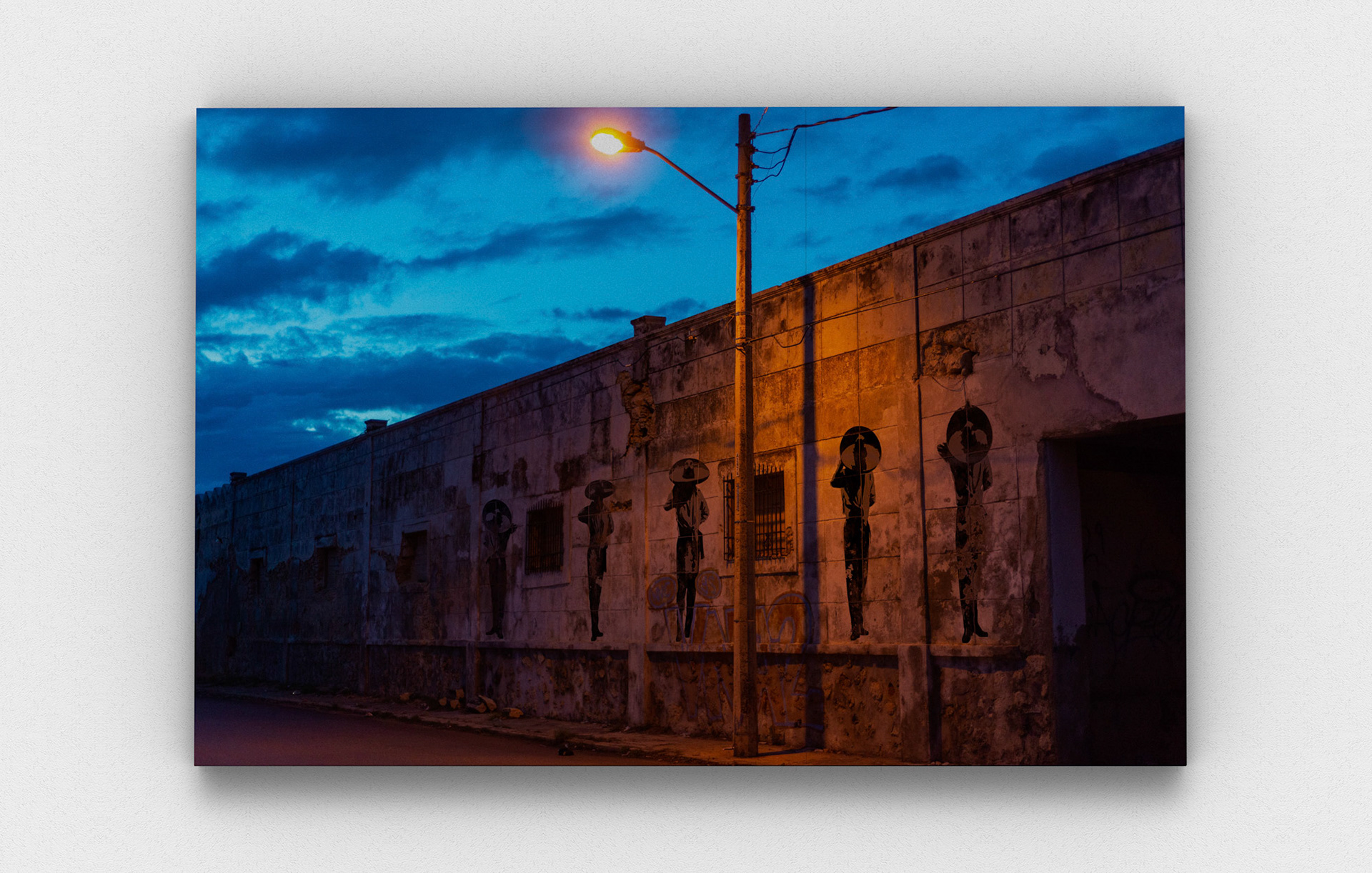 "Noche de sombreros". Open Edition, canvas print.