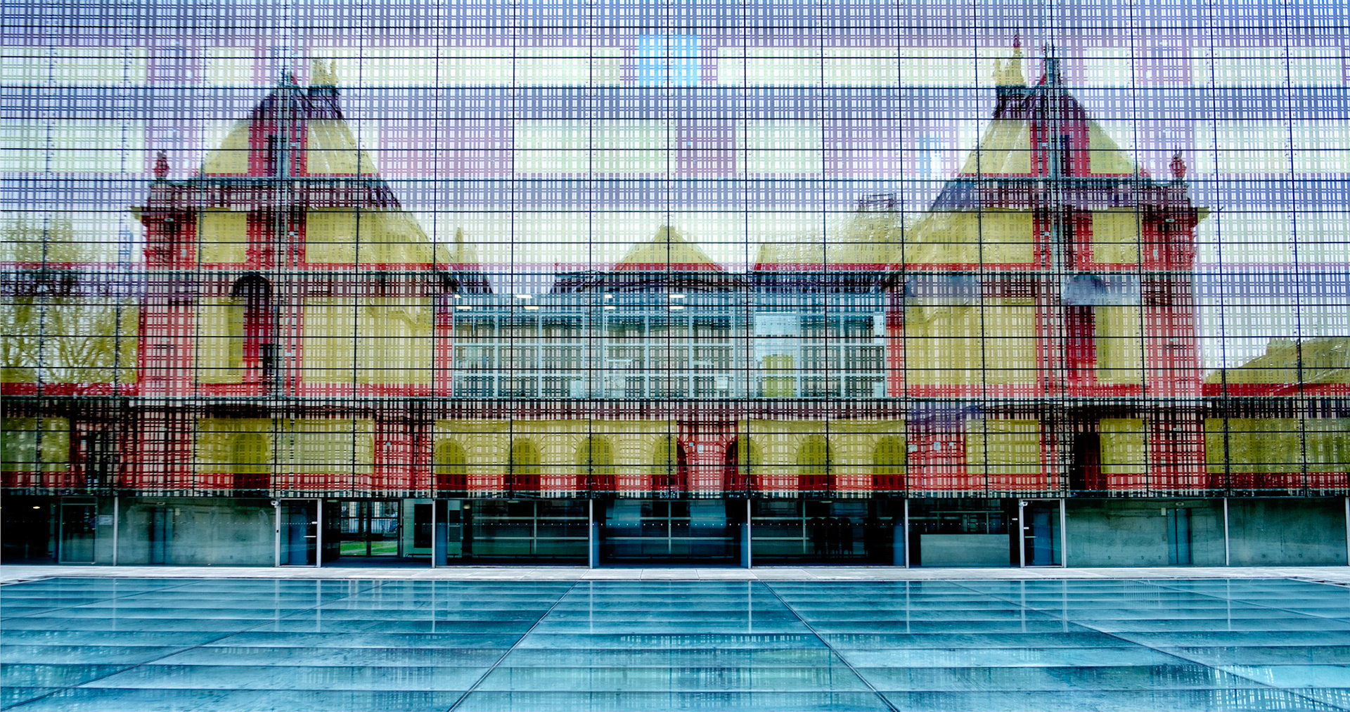 Reflection Palais des Beaux Arts - Lille, France