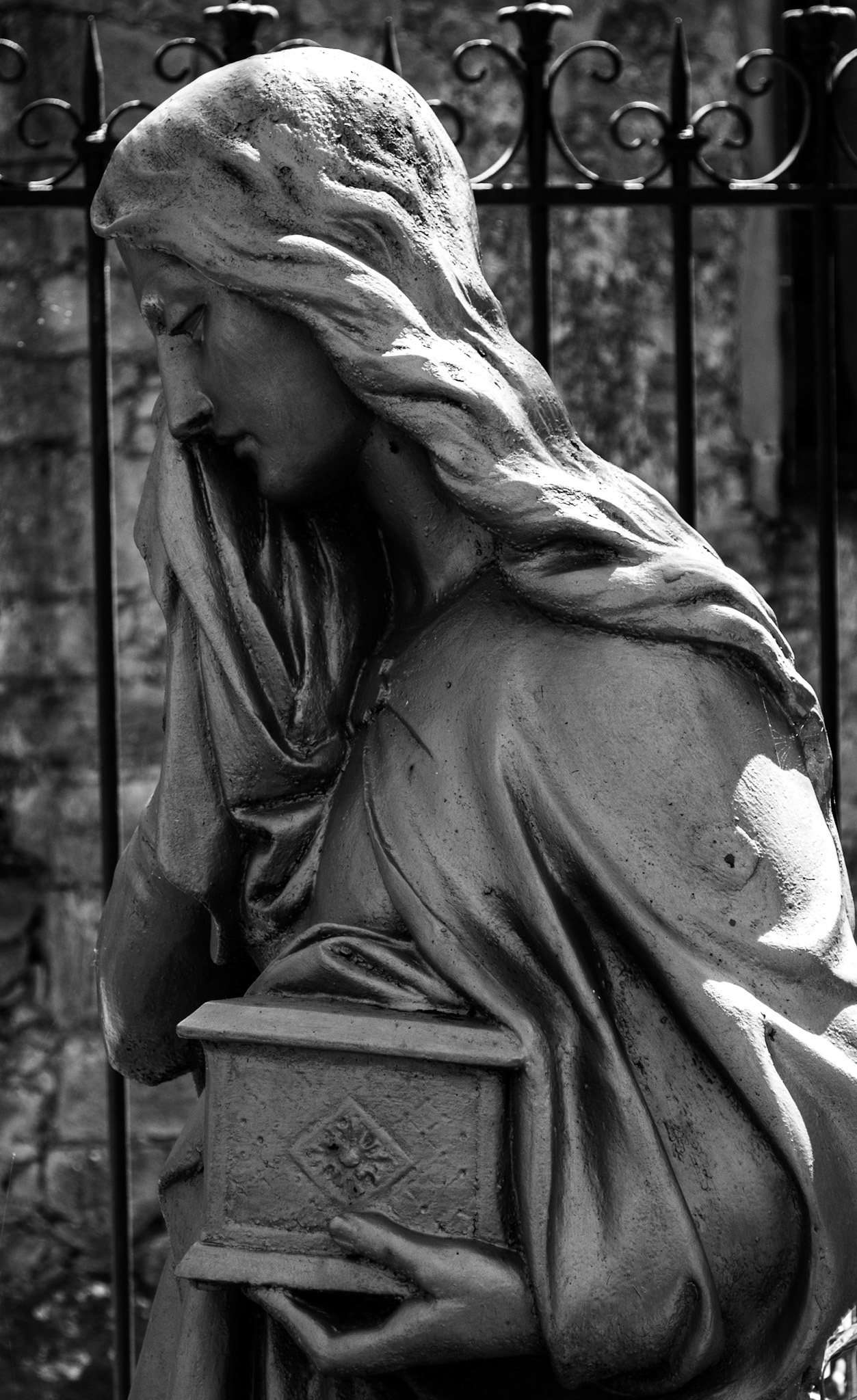 Statue in La Livinière