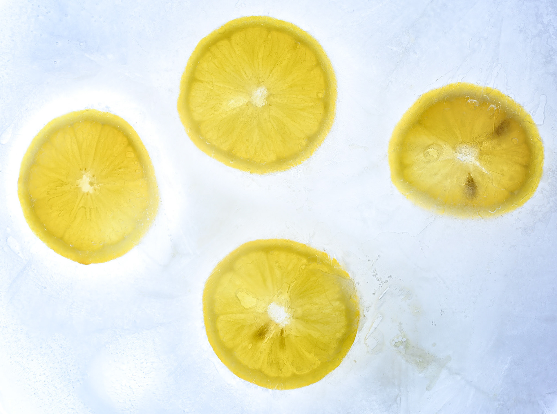 Zitronen im Eis