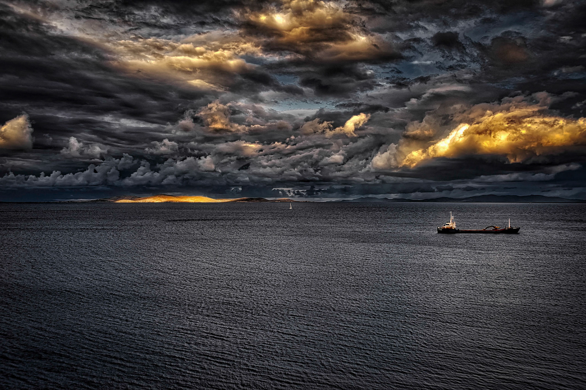 Arriving Mykonos, Greece