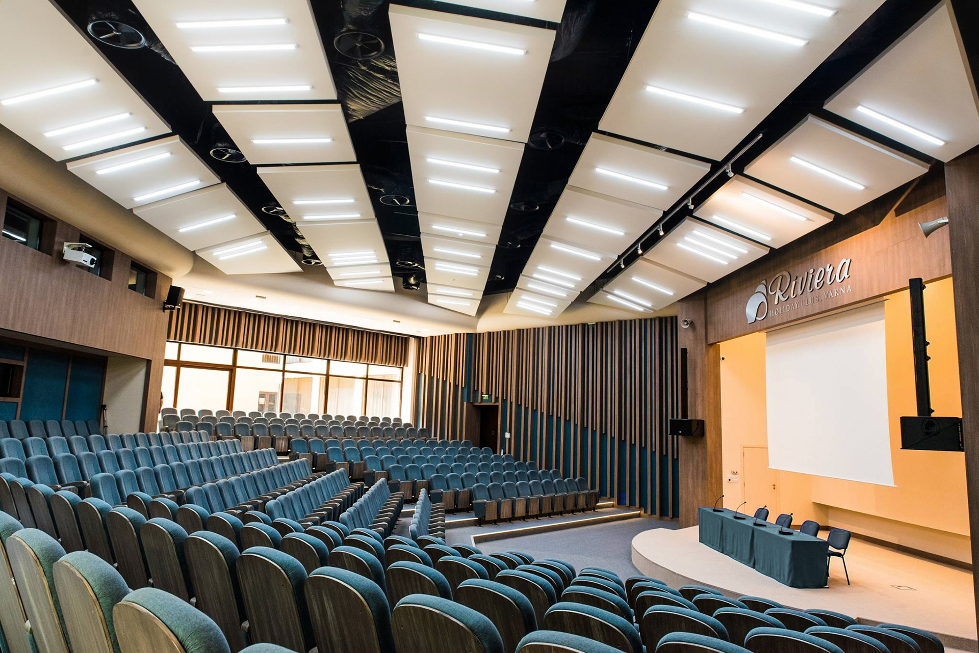 RIVIERA VARNA•YEAR: 2016•STAGE: COMPLETED•TBA: 500 m²•1 AUDITORIUM, 270 SEATS