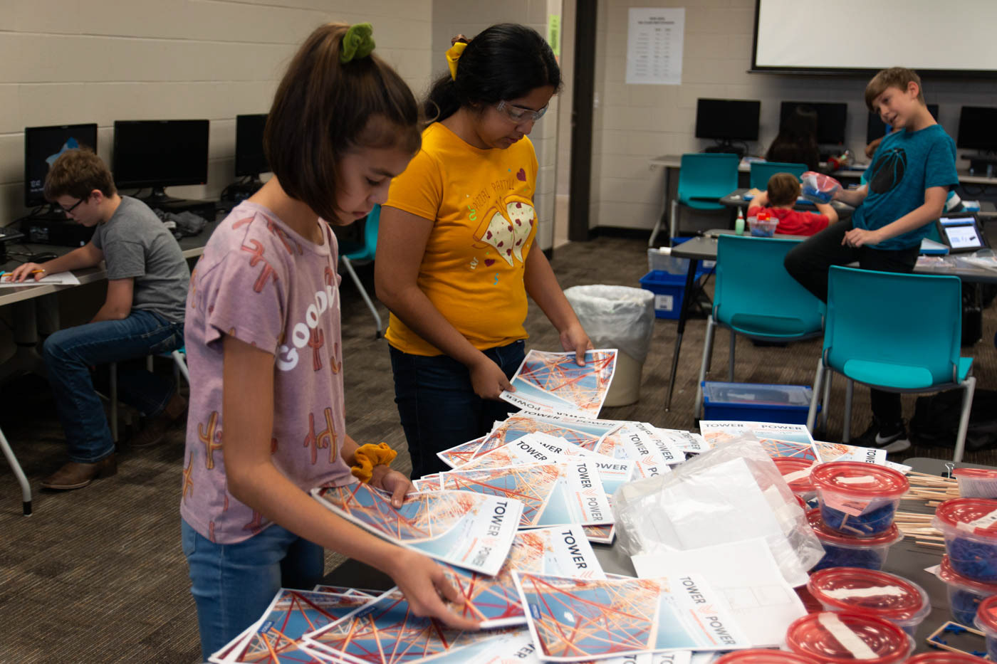 September 23, 2019 | STEM Lab at Sweeny Jr High School. Photos taken for The Facts.